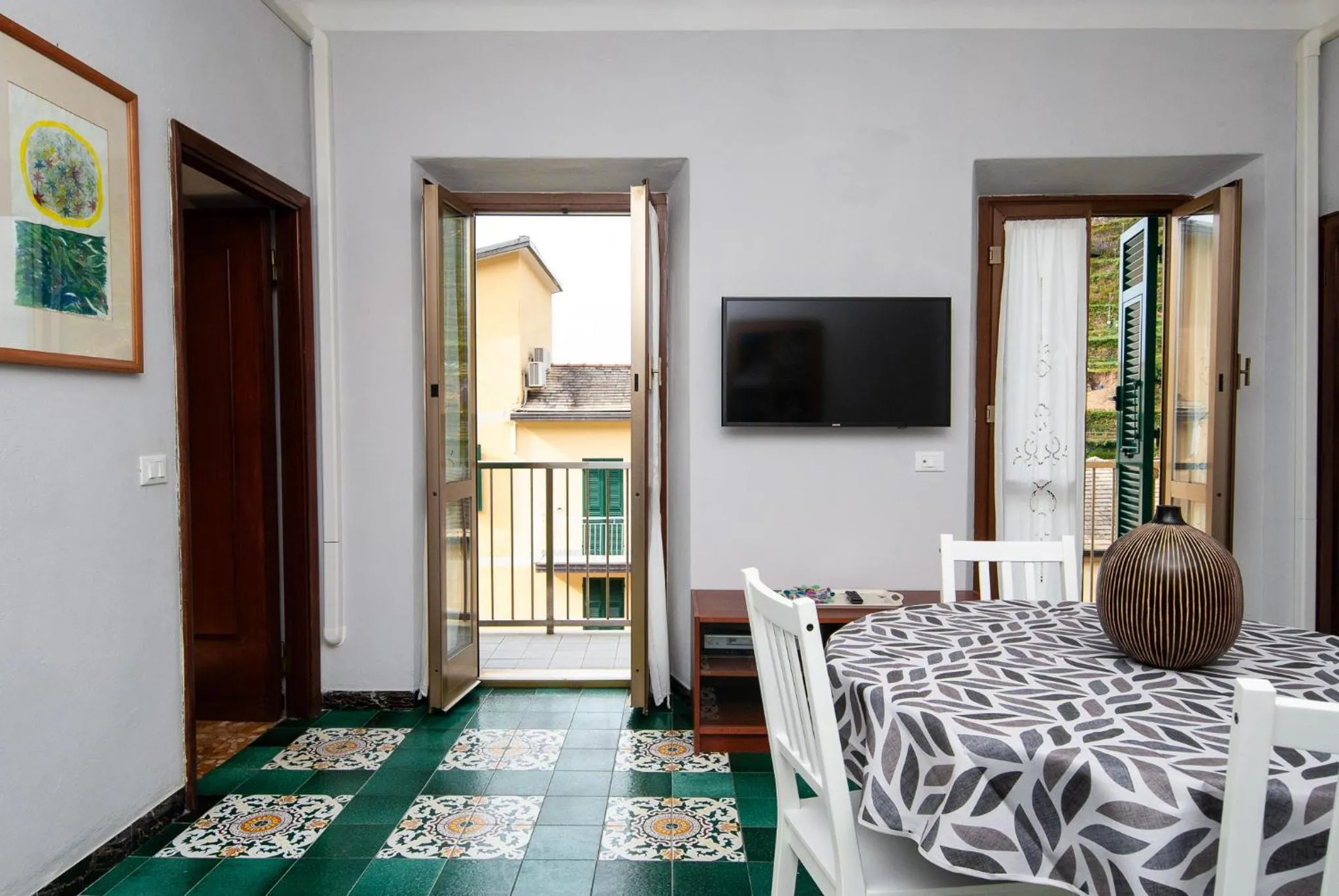 Three-Bedroom Apartment in Casa Di Mezzo by Arbaspàa