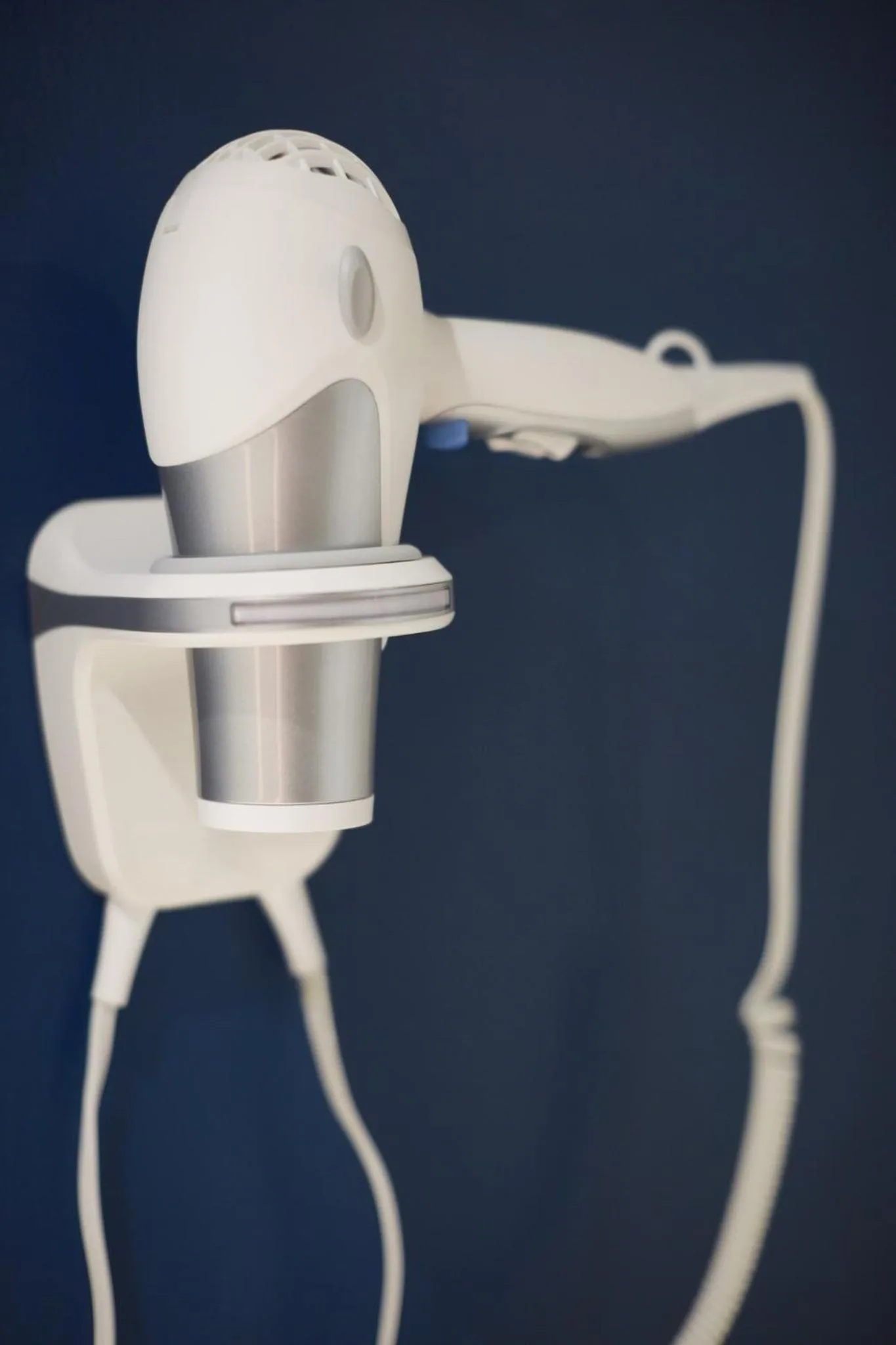 Photo of the whole room in One Acapulco Diamante