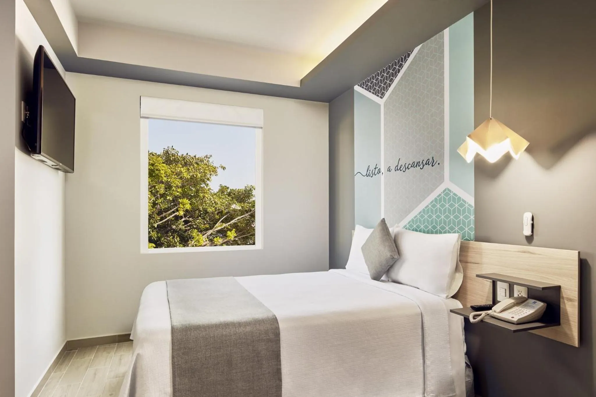 Photo of the whole room, Bed in One Acapulco Diamante