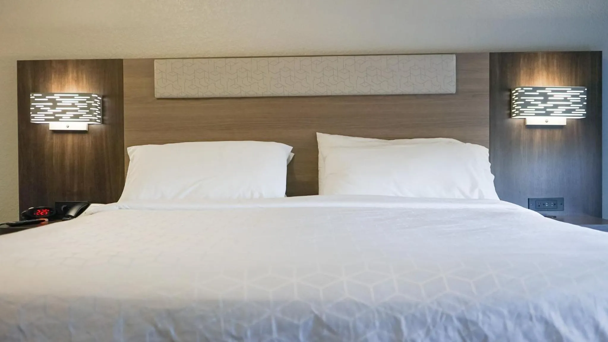 Photo of the whole room, Bed in Holiday Inn Express & Suites Lakeland North I-4 by IHG