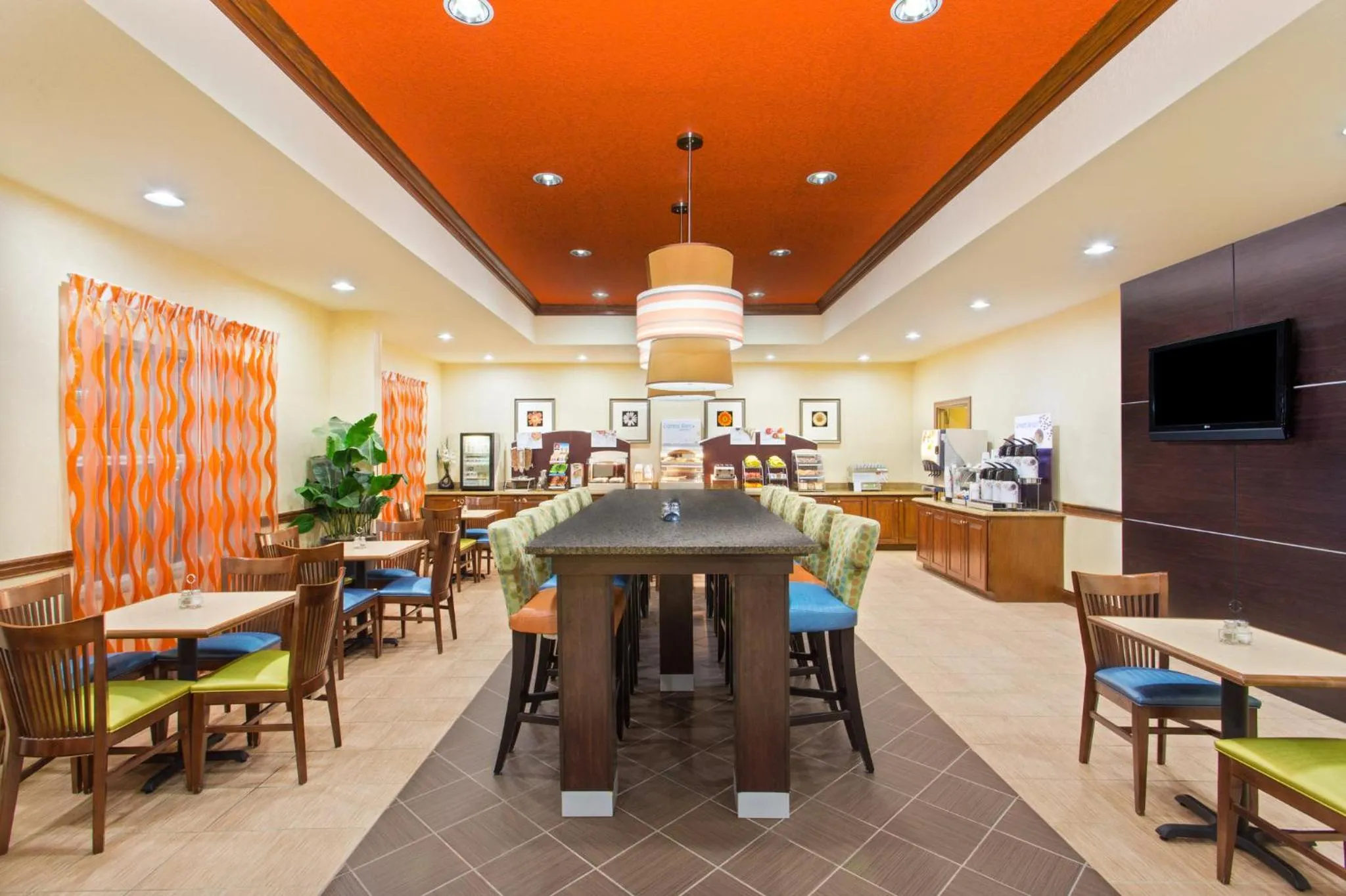 Breakfast in Holiday Inn Express & Suites Lakeland North I-4 by IHG