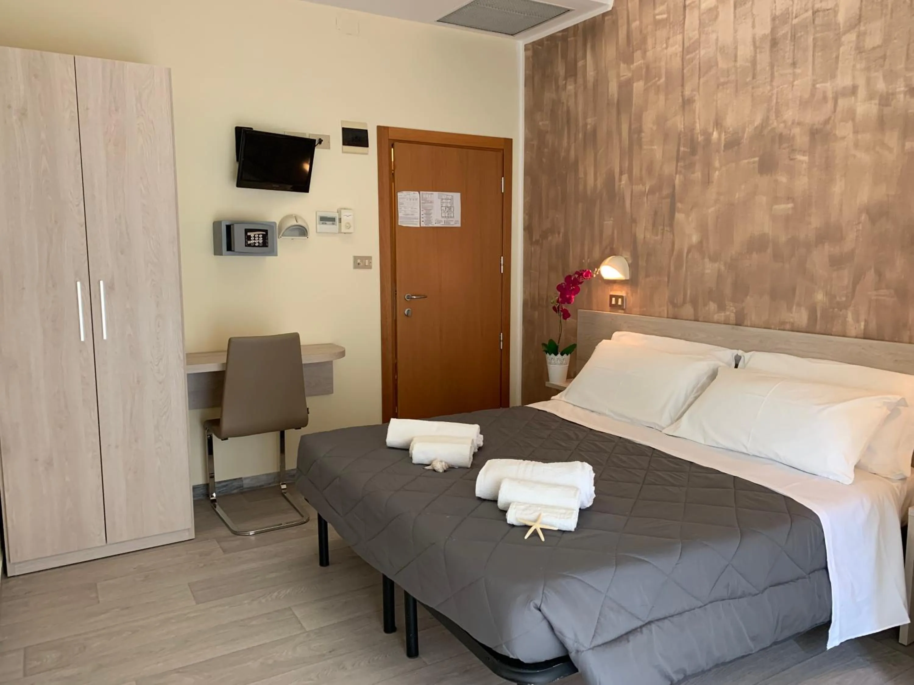 Photo of the whole room in Hotel Palma Benessere