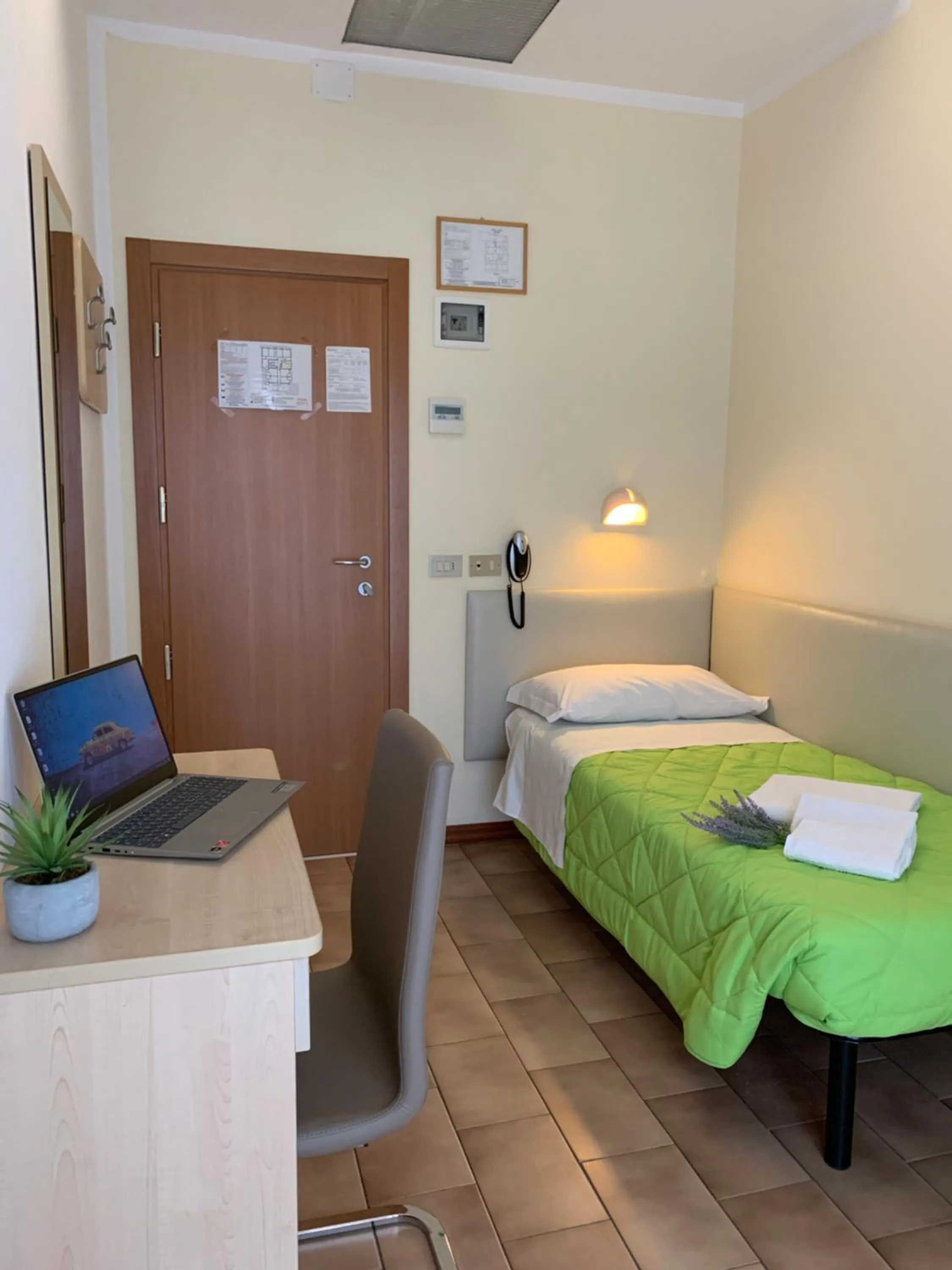 Photo of the whole room in Hotel Palma Benessere