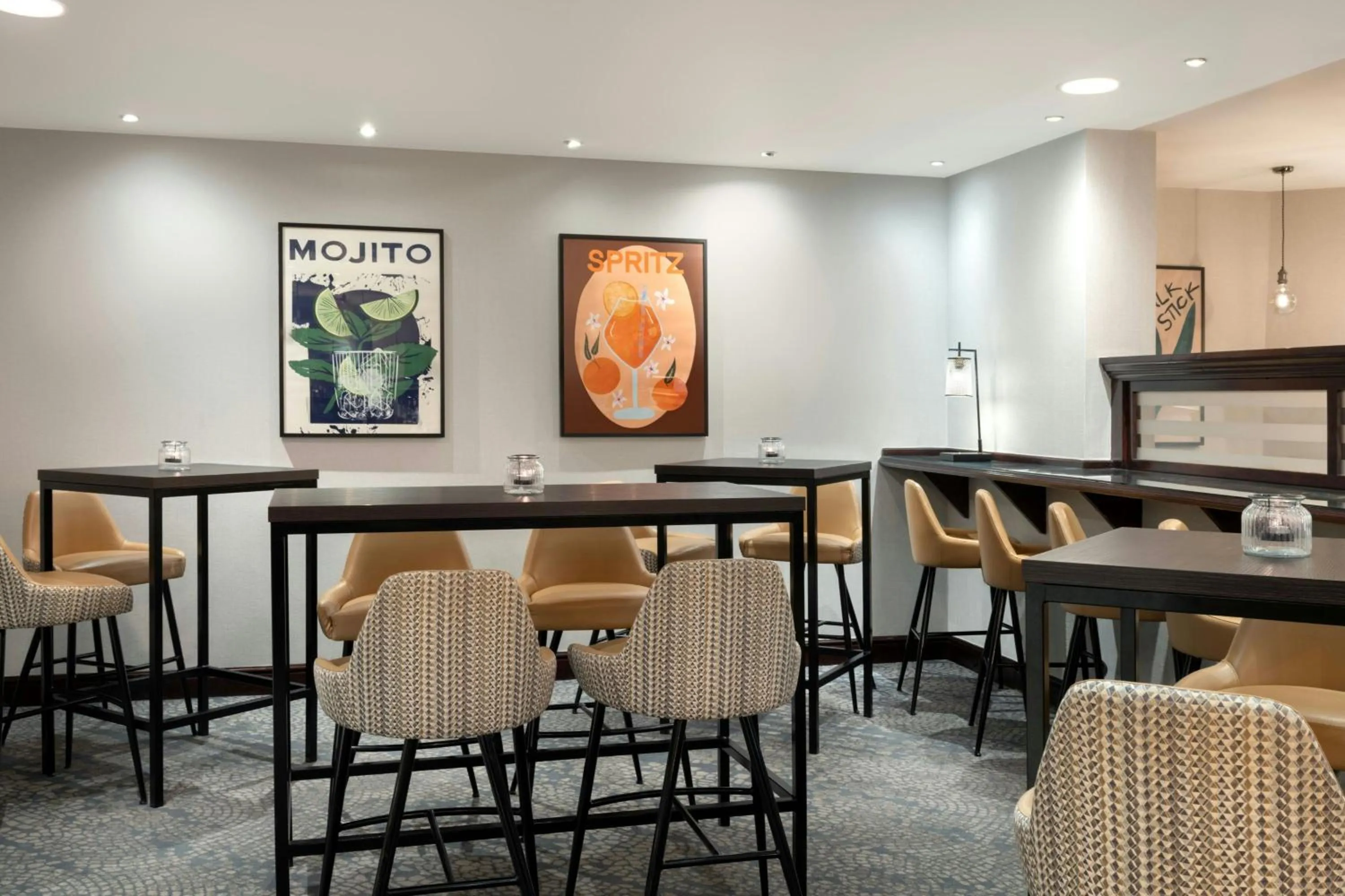 Lounge or bar in Delta Hotels by Marriott Newcastle Gateshead