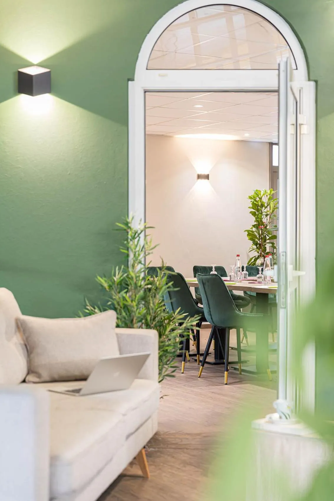 Living room in Logis Hôtel Restaurant L'Abri