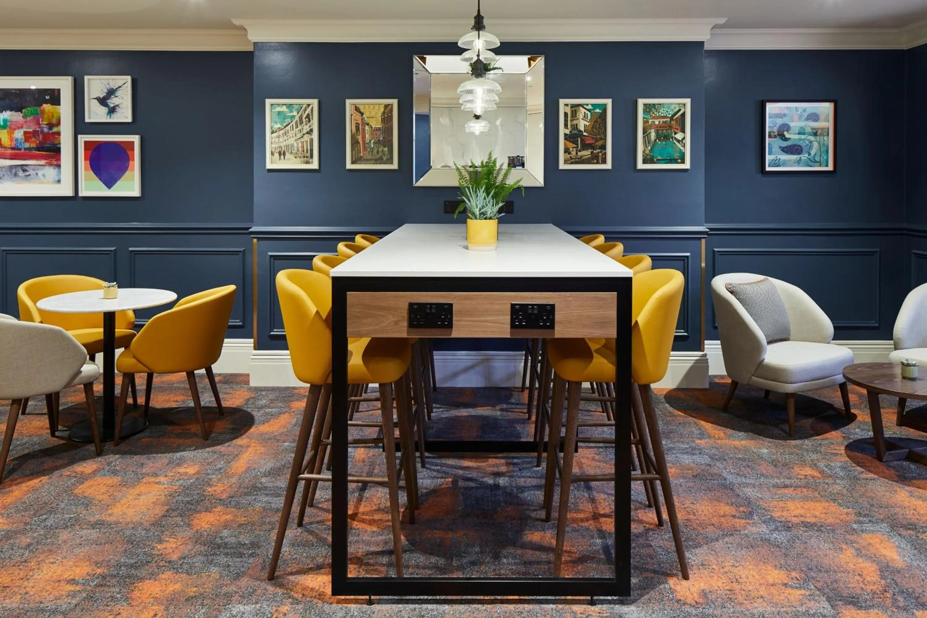 Lounge or bar in Bristol Marriott Royal Hotel