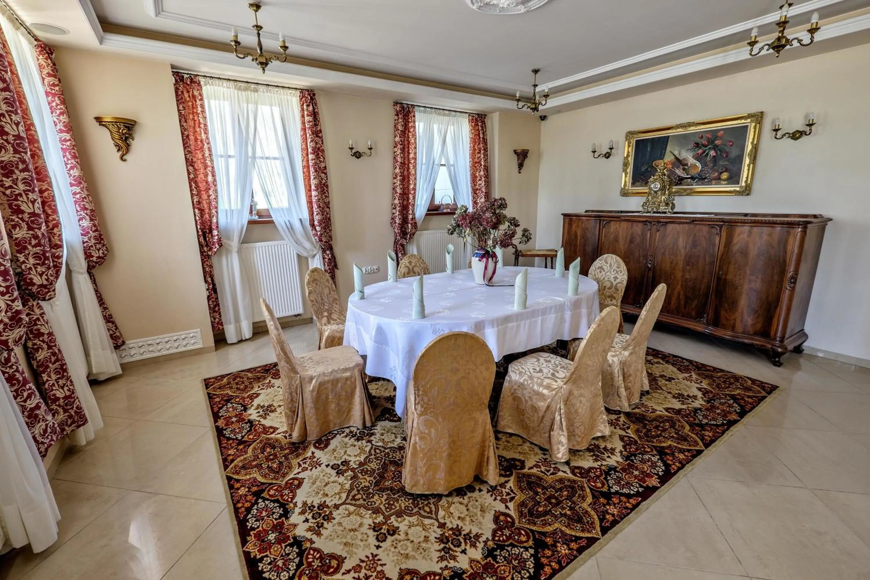 Dining area in Dwór Stary Chotów