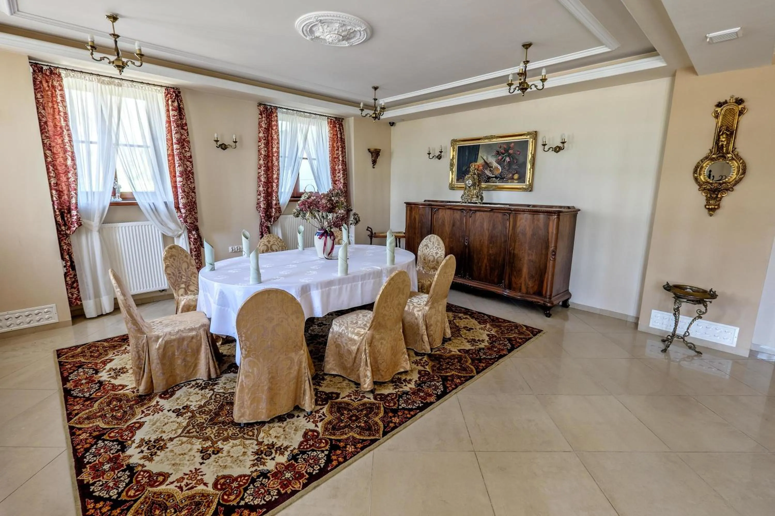 Dining area in Dwór Stary Chotów