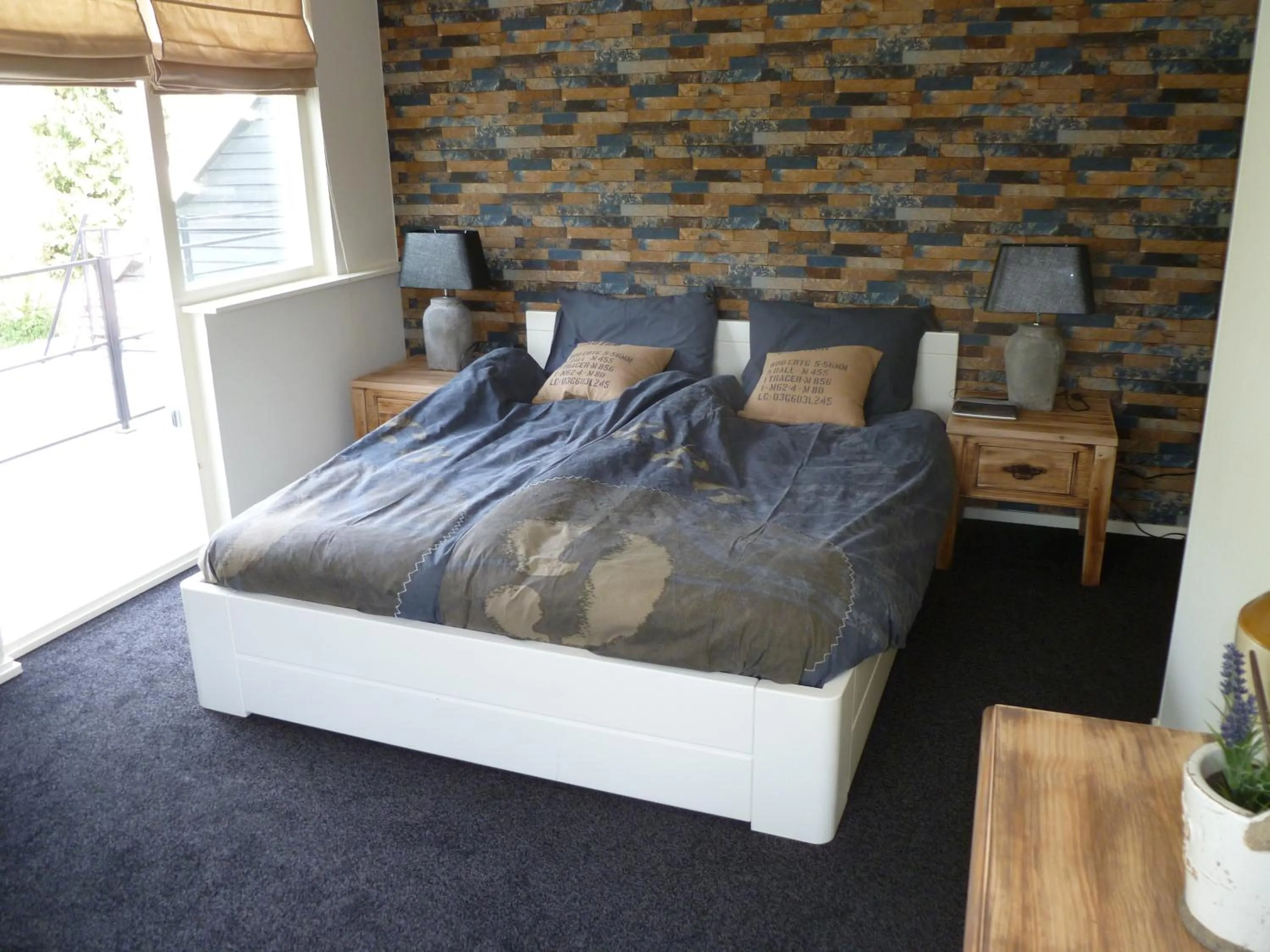 Bedroom, Bed in Hotel-Restaurant van der Weijde