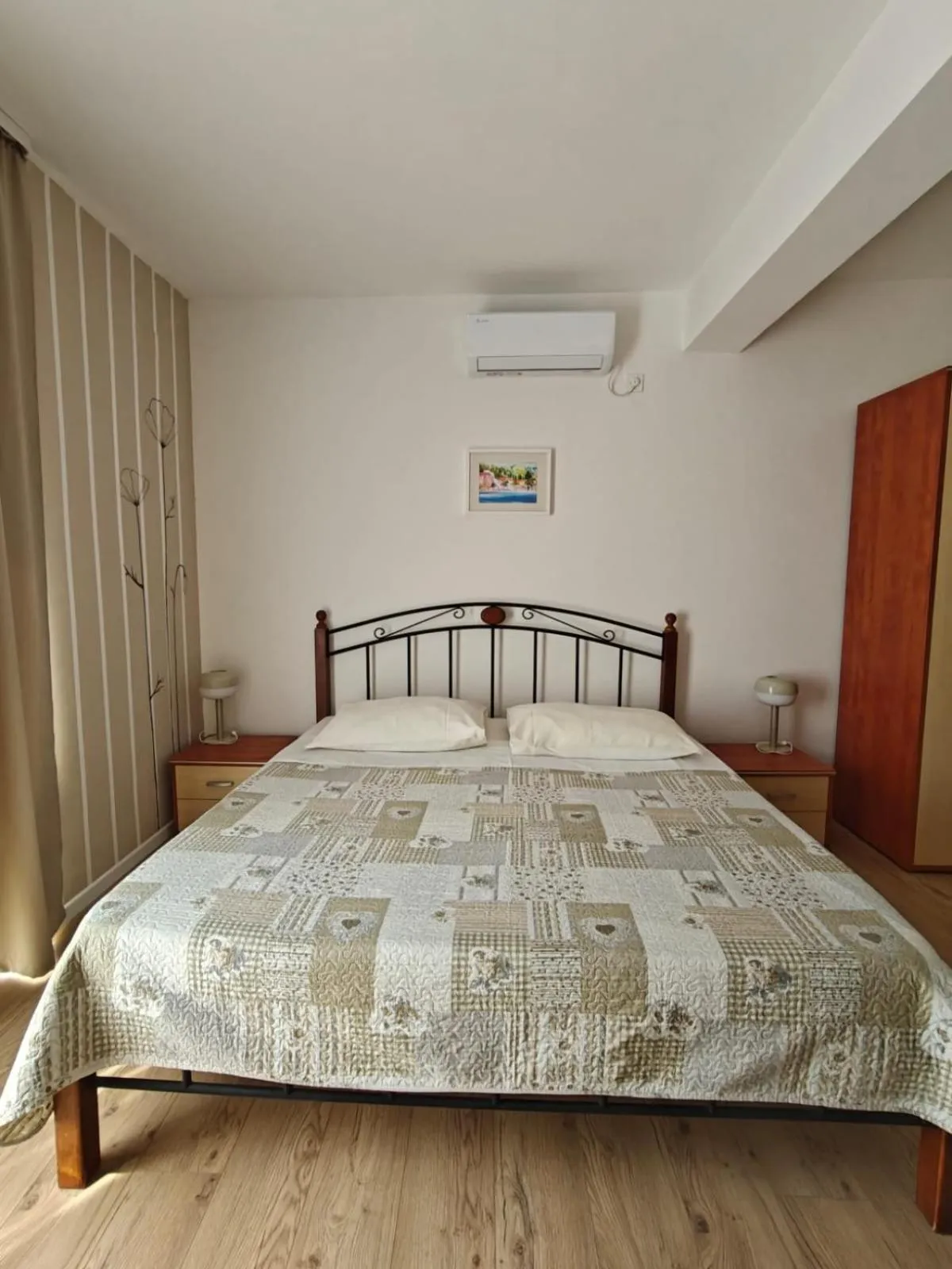 Bed in Apartments Miljas