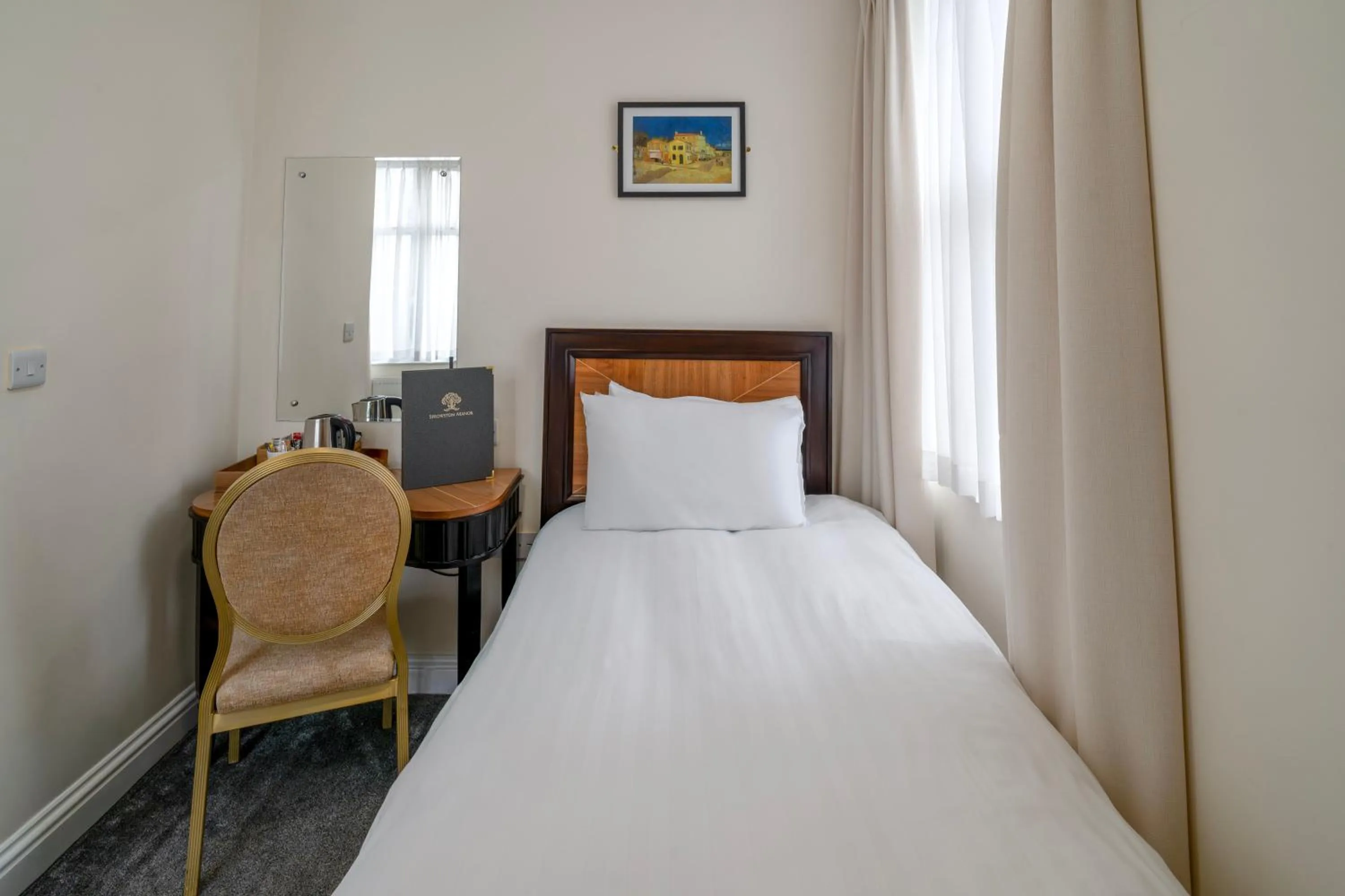 Bed in Sprowston Manor Hotel, Golf & Country Club