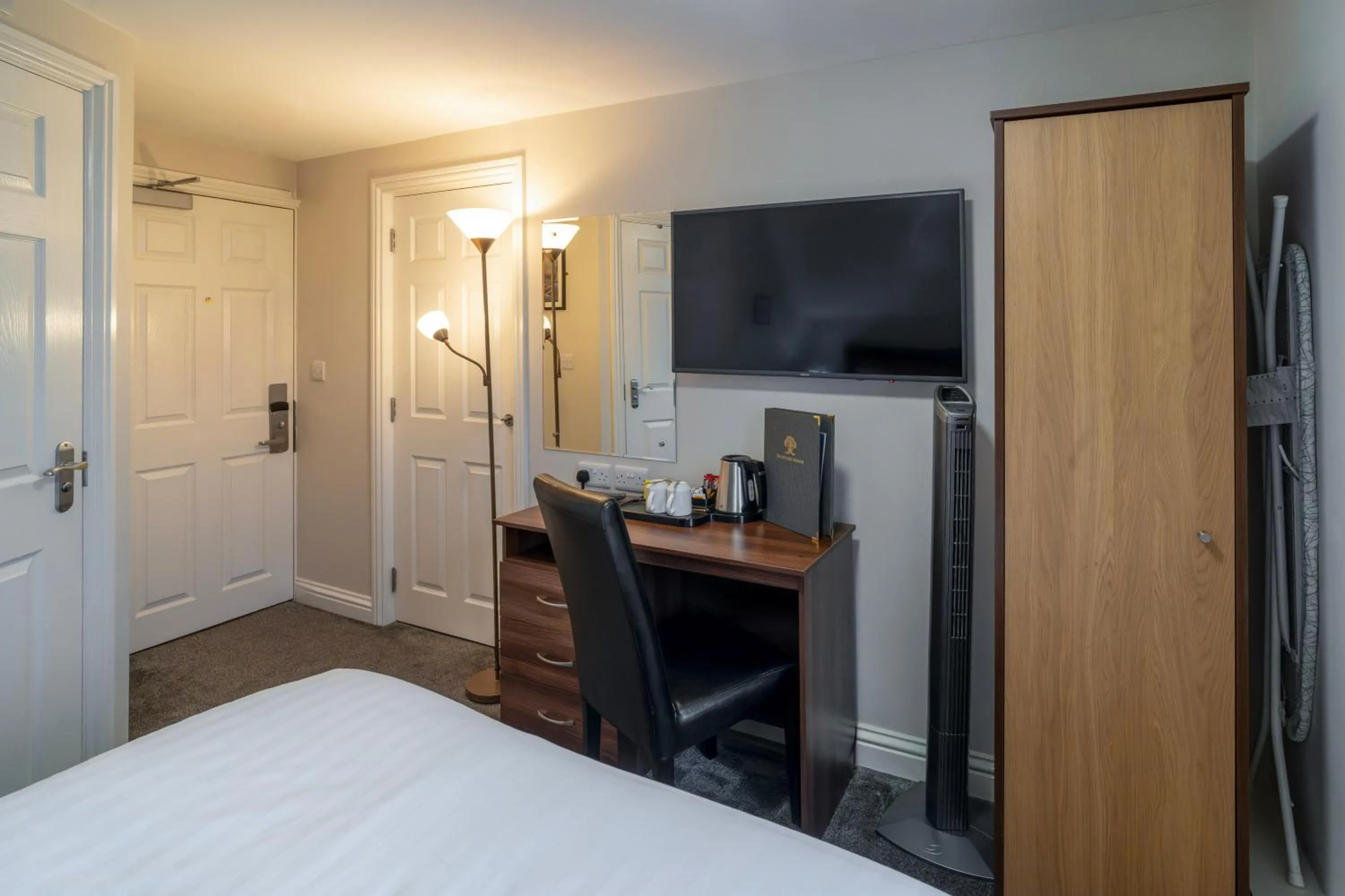 View (from property/room), Bed in Sprowston Manor Hotel, Golf & Country Club