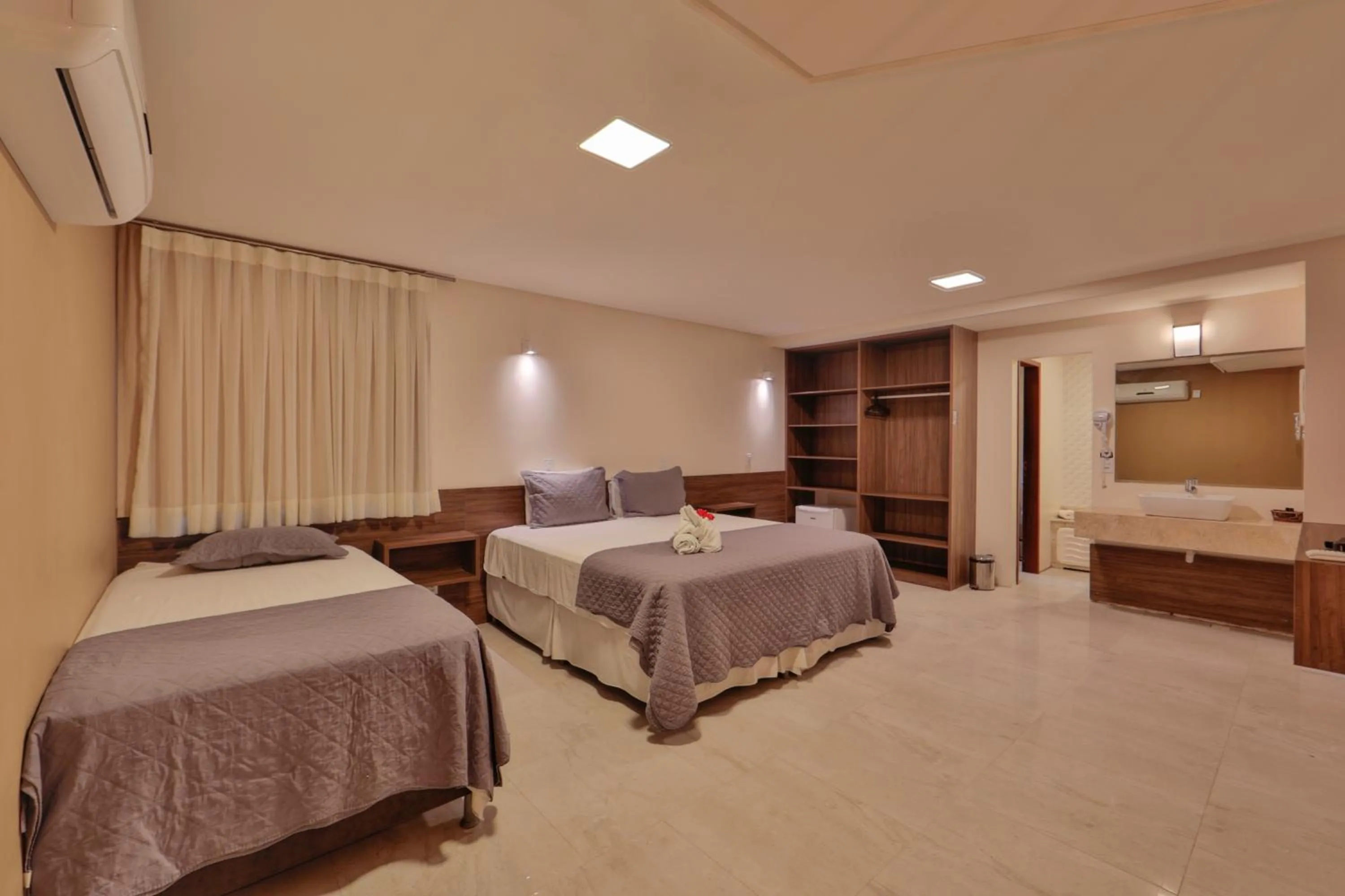 Photo of the whole room, Bed in Pousada Humaitá