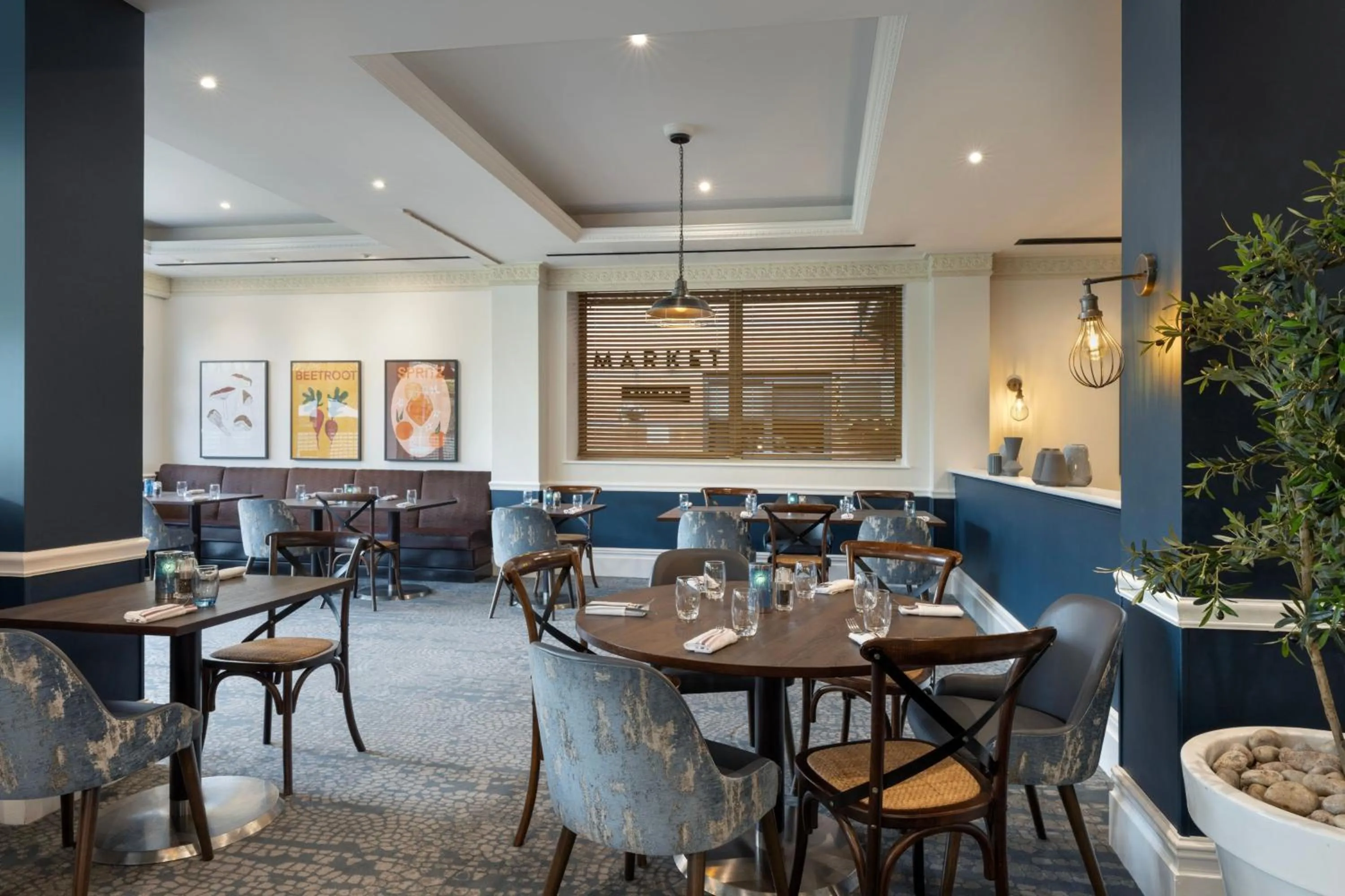 Kitchen or kitchenette in Delta Hotels by Marriott Huntingdon