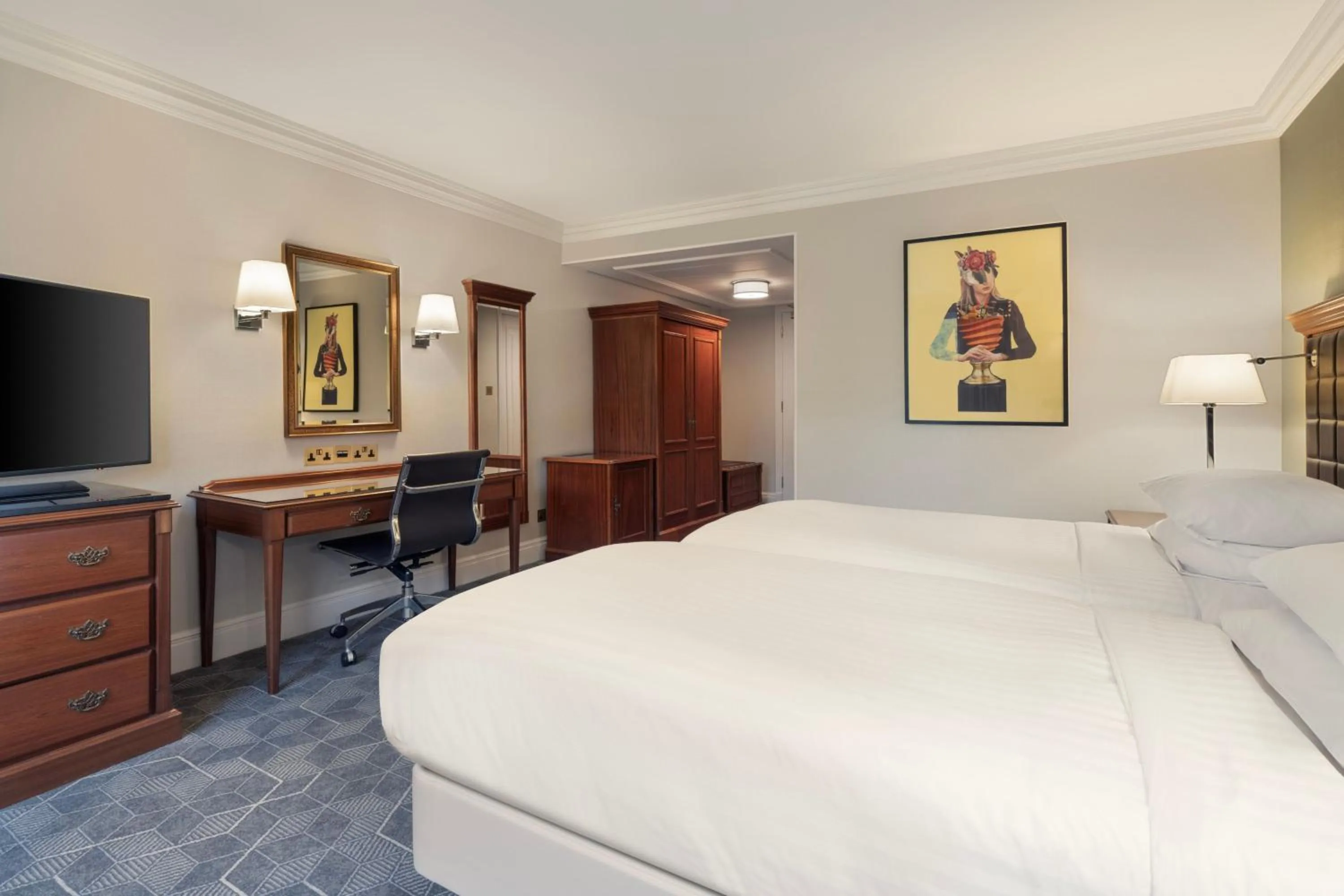 Photo of the whole room, Bed in Delta Hotels by Marriott Huntingdon