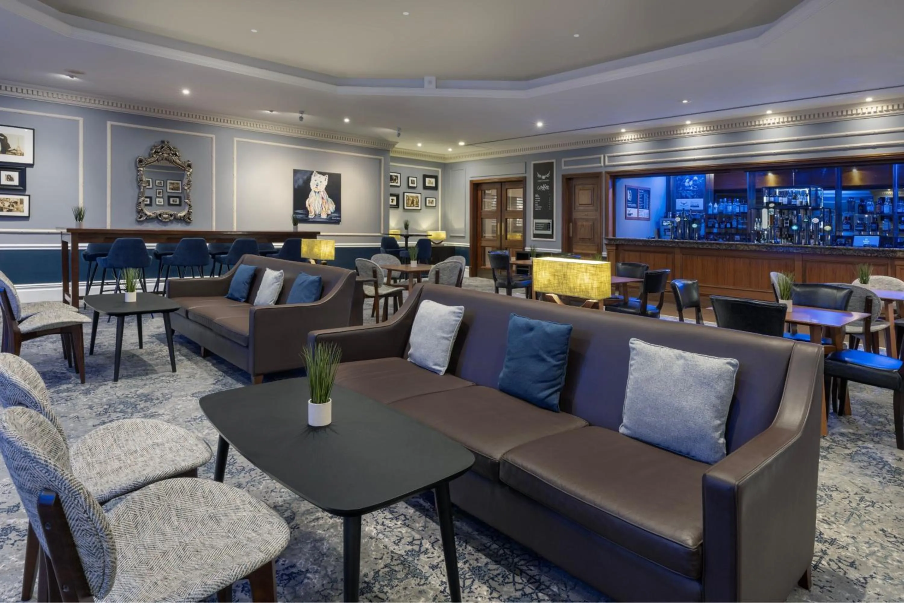 Lounge or bar in Delta Hotels by Marriott Huntingdon