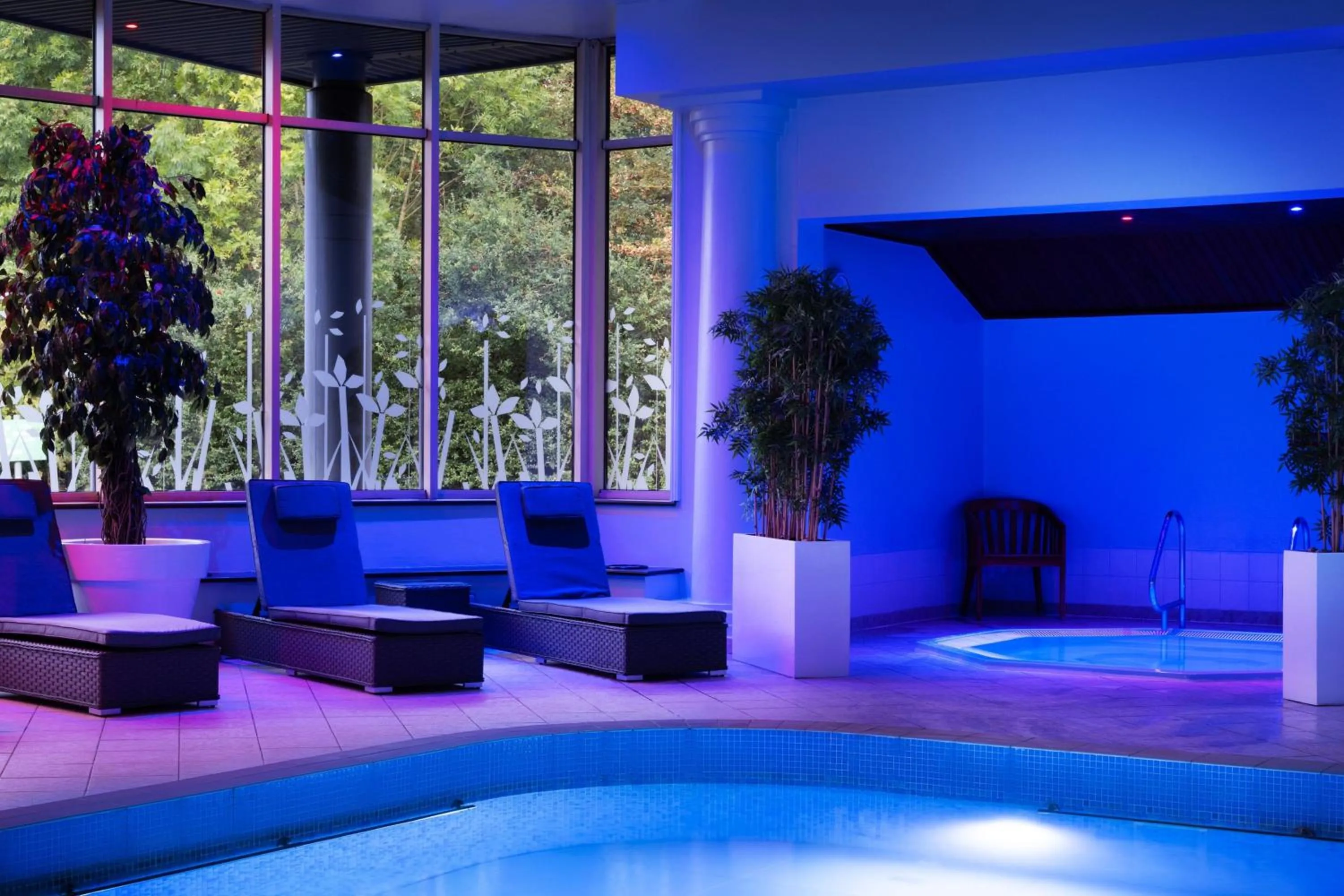 Swimming pool in Delta Hotels by Marriott Huntingdon