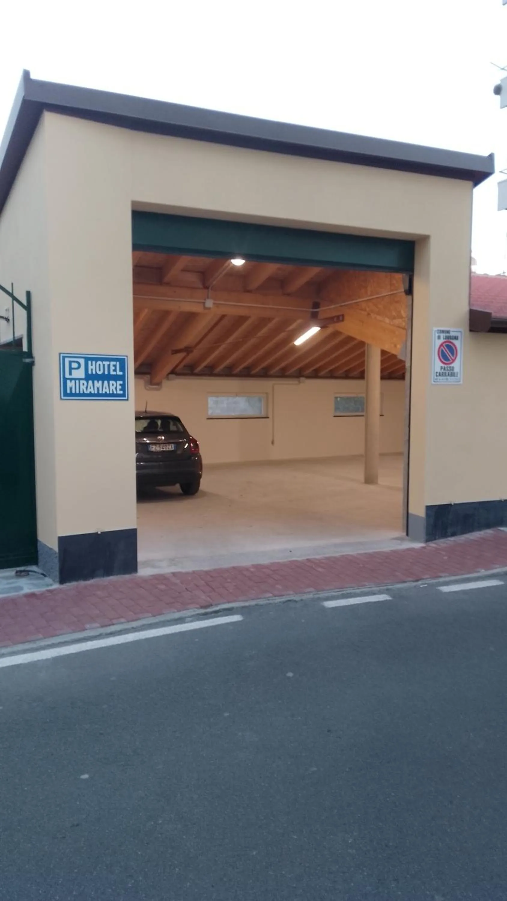 Parking in Hotel Miramare