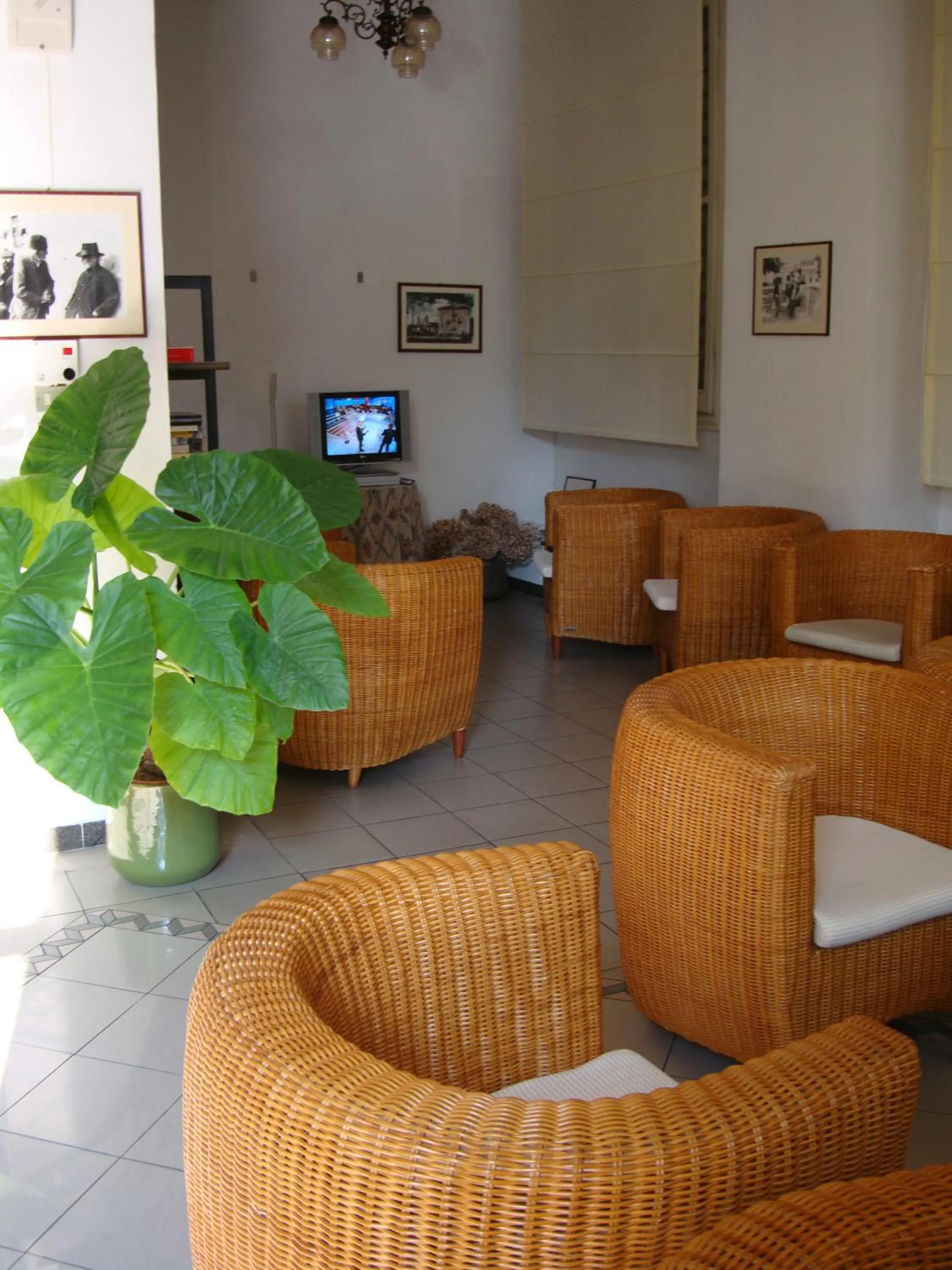 Communal lounge/ TV room in Hotel Miramare