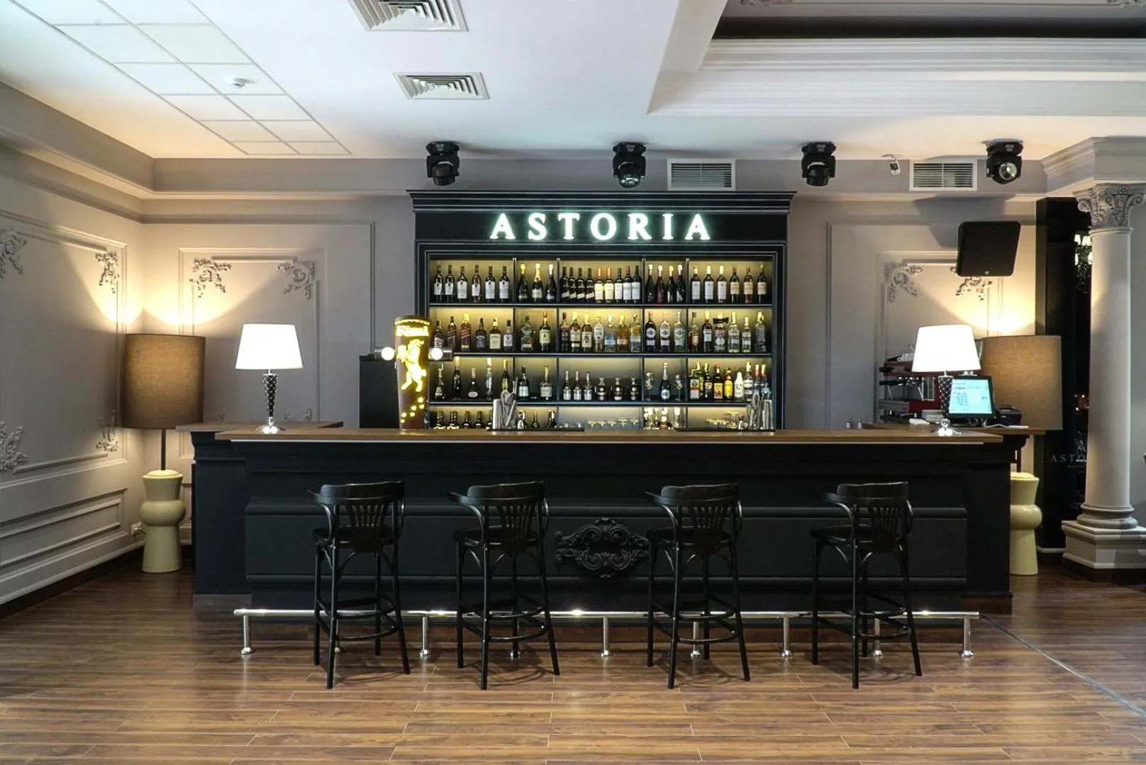 Restaurant/places to eat in ASTORIA Boutique Hotel