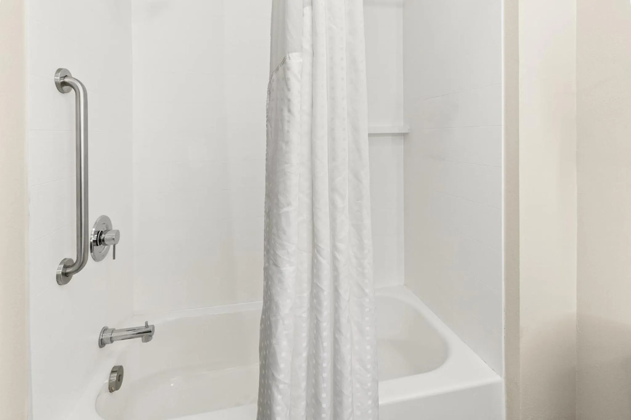 Bathroom in Holiday Inn Express & Suites Fairmont by IHG