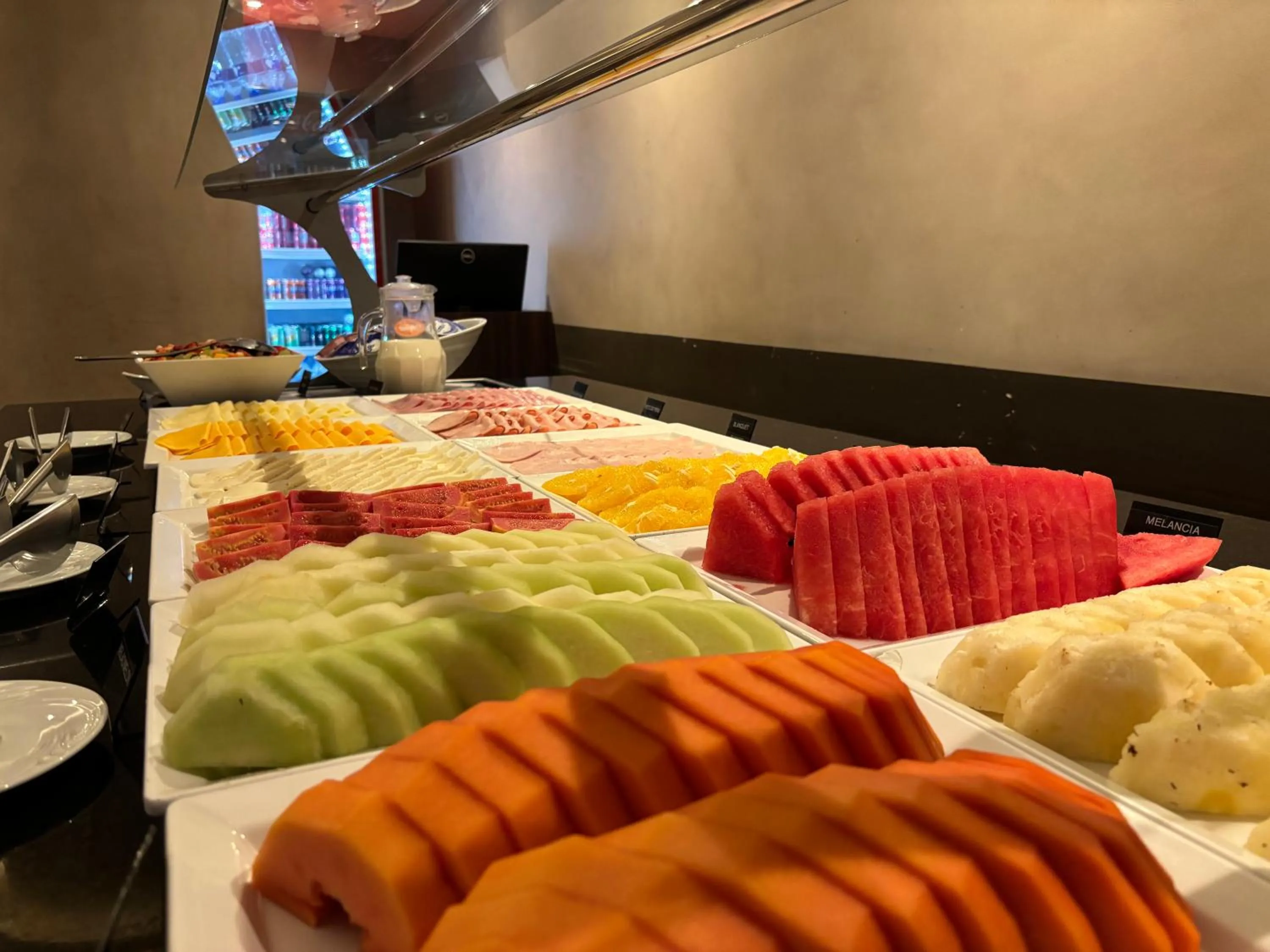 Buffet breakfast in Promenade Soho Campos dos Goytacazes - OFICIAL