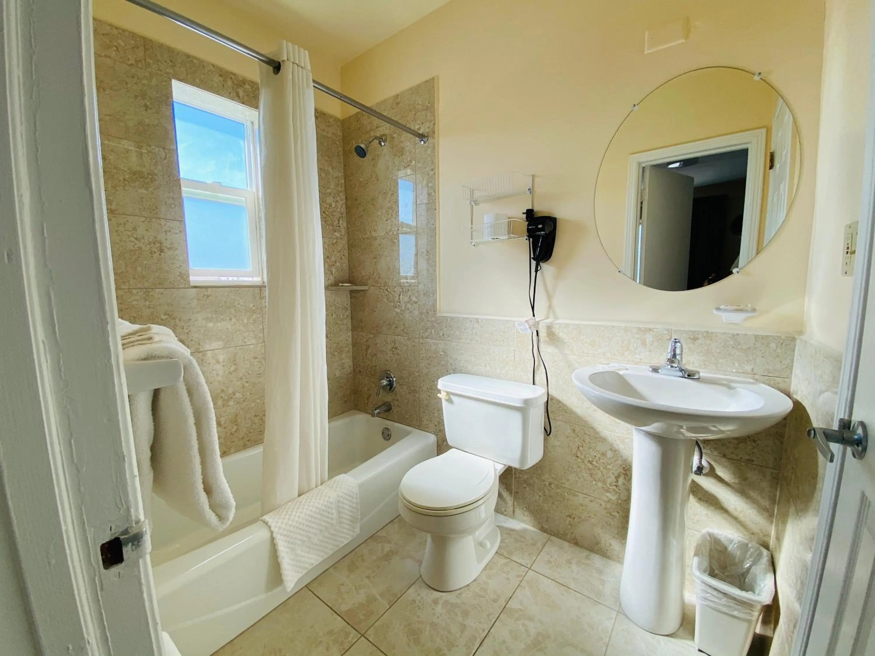 Bathroom in A 1 A Super Inn