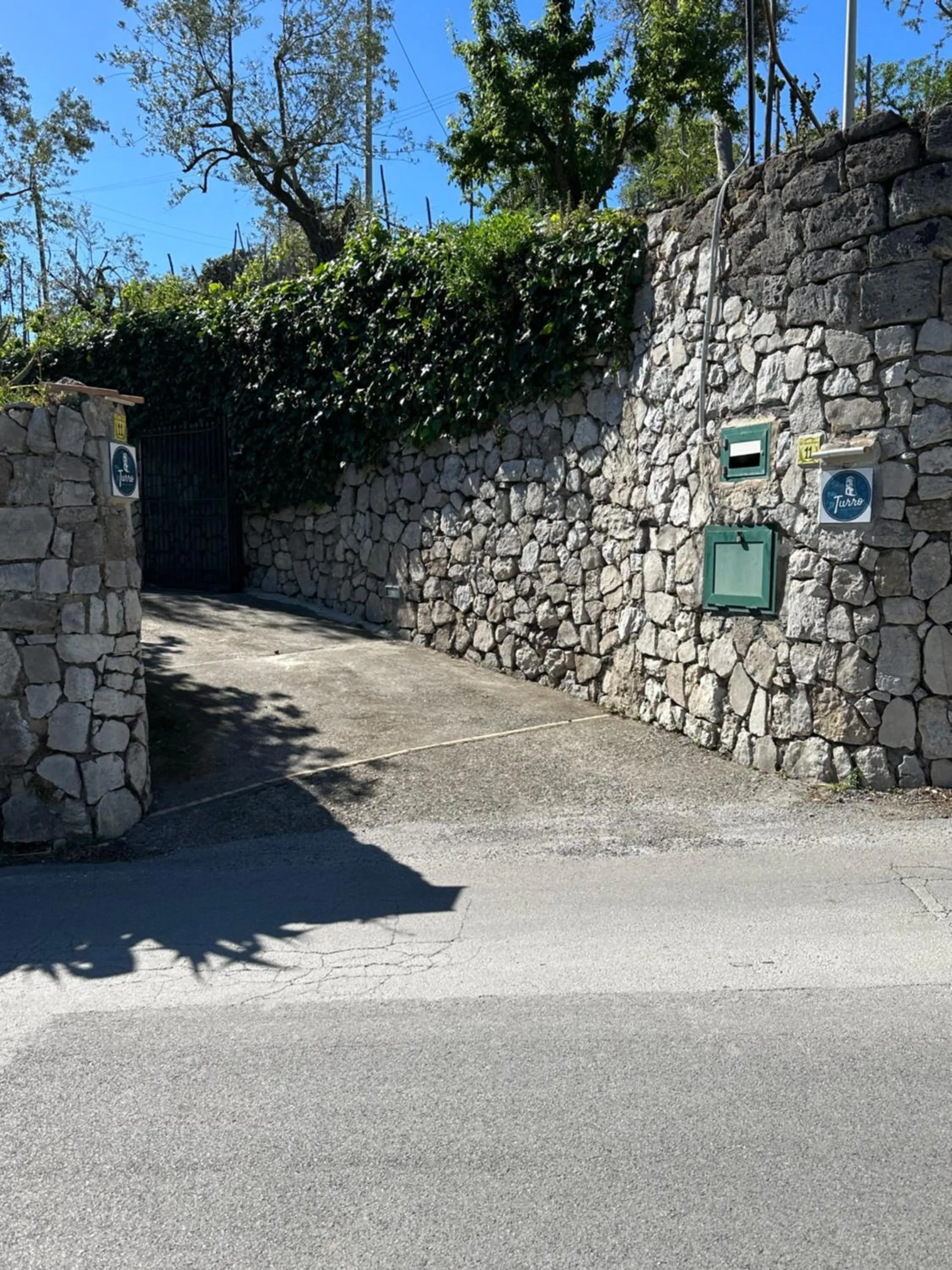 Facade/entrance in Villa il Turro