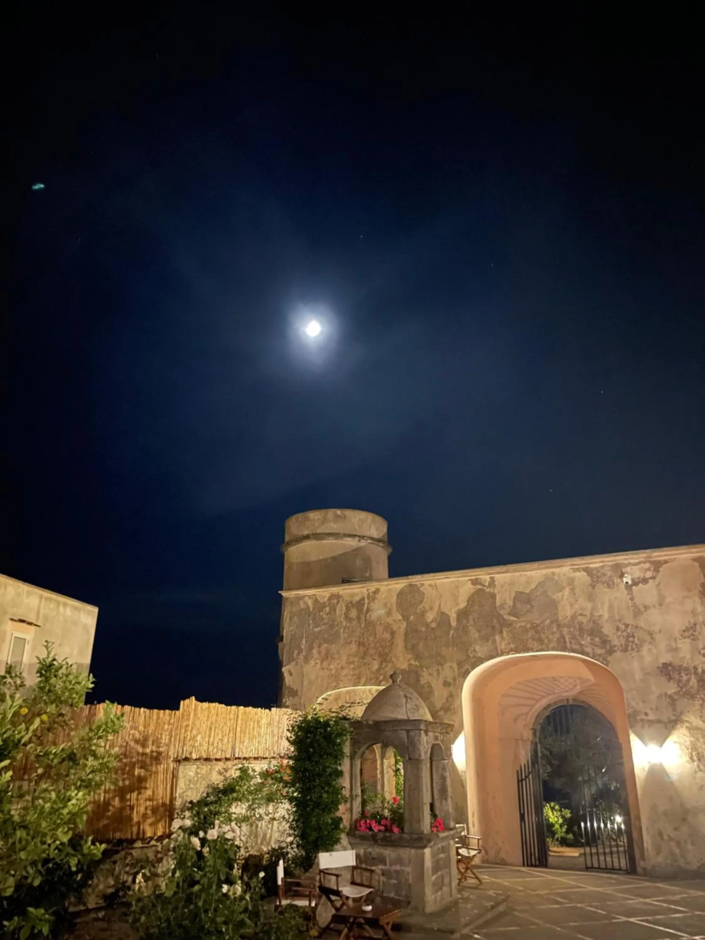 Inner courtyard view in Villa il Turro