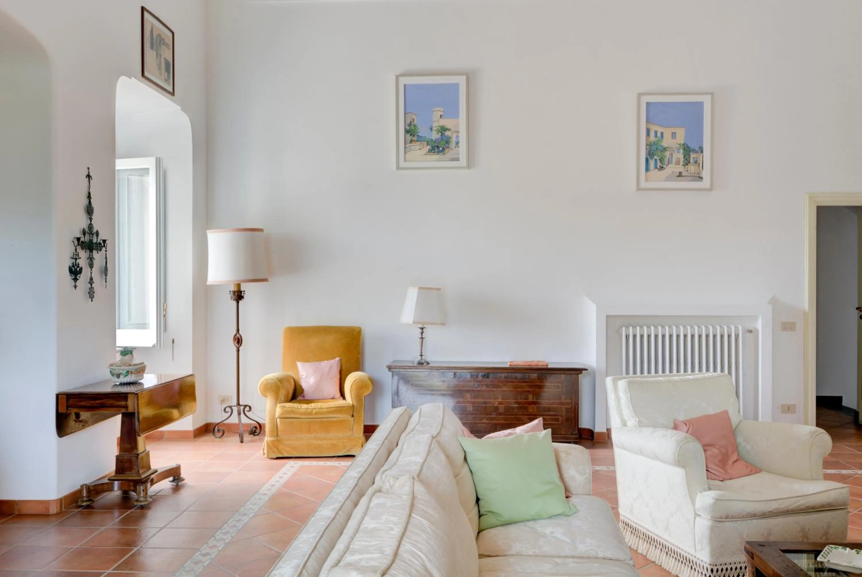 Communal lounge/ TV room in Villa il Turro