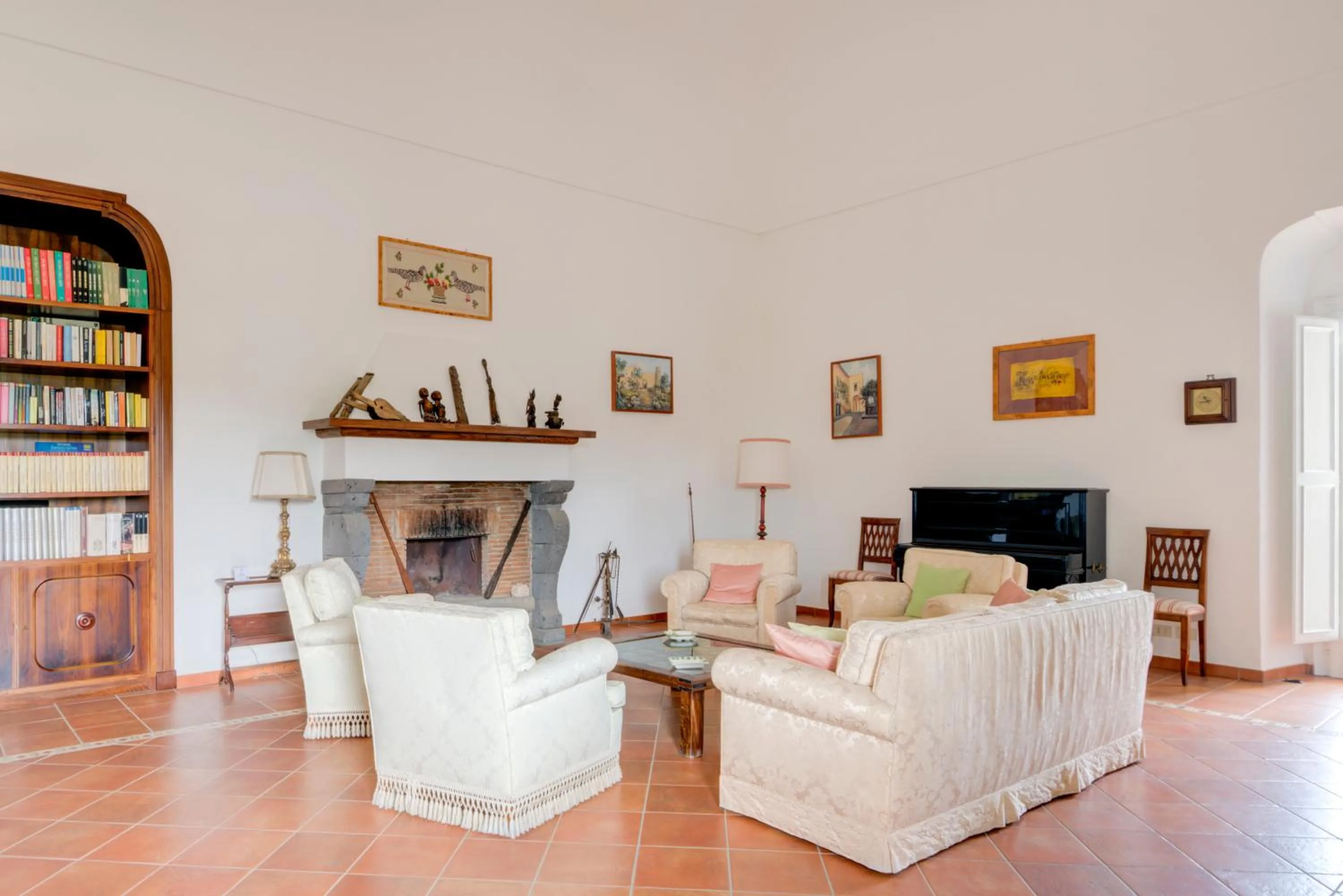 Communal lounge/ TV room in Villa il Turro