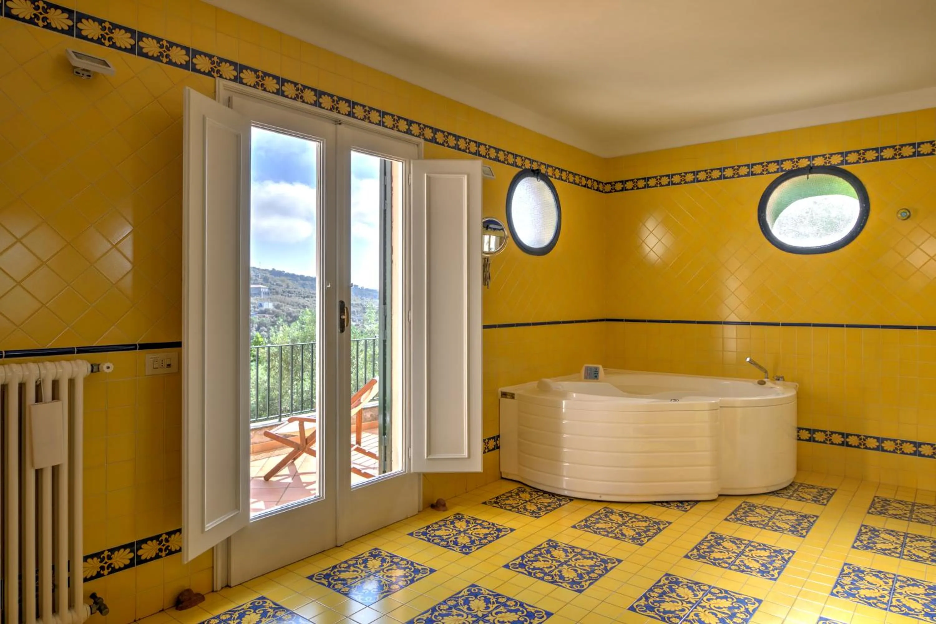 Hot Tub in Villa il Turro