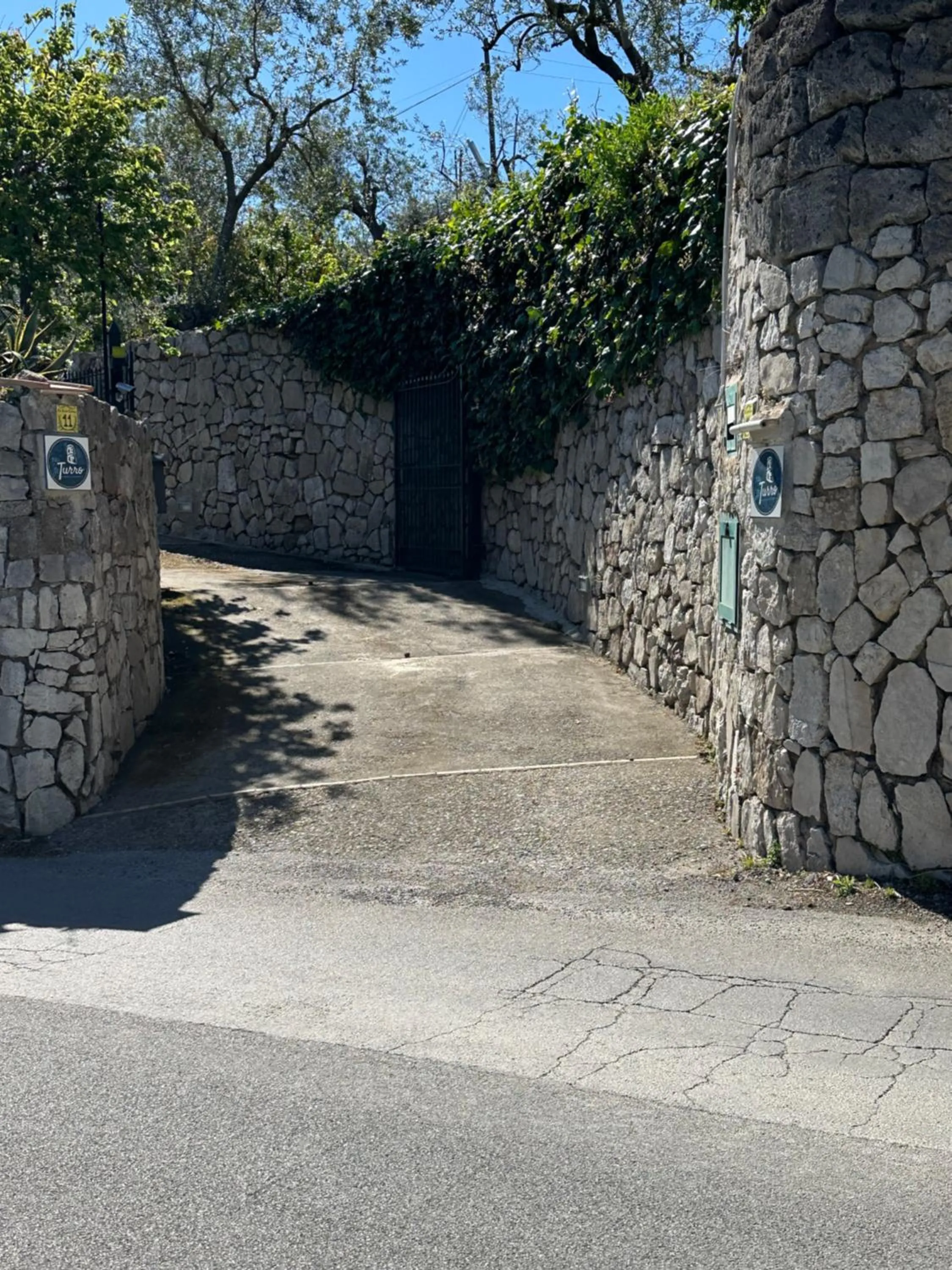 Facade/entrance in Villa il Turro