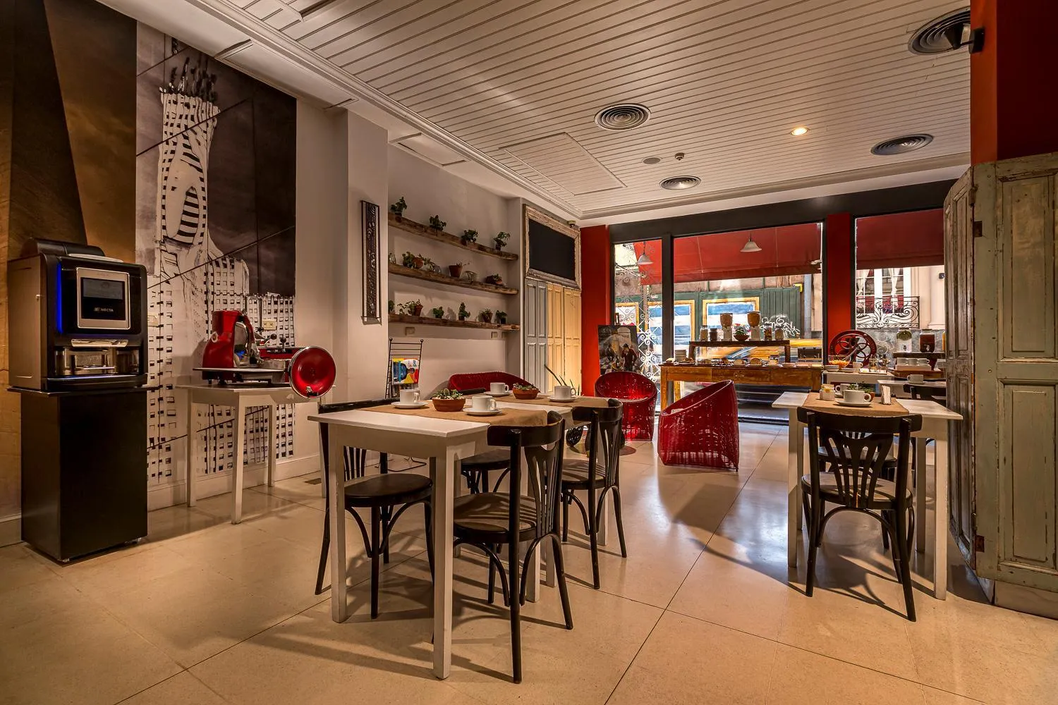 Breakfast in Patios de San Telmo