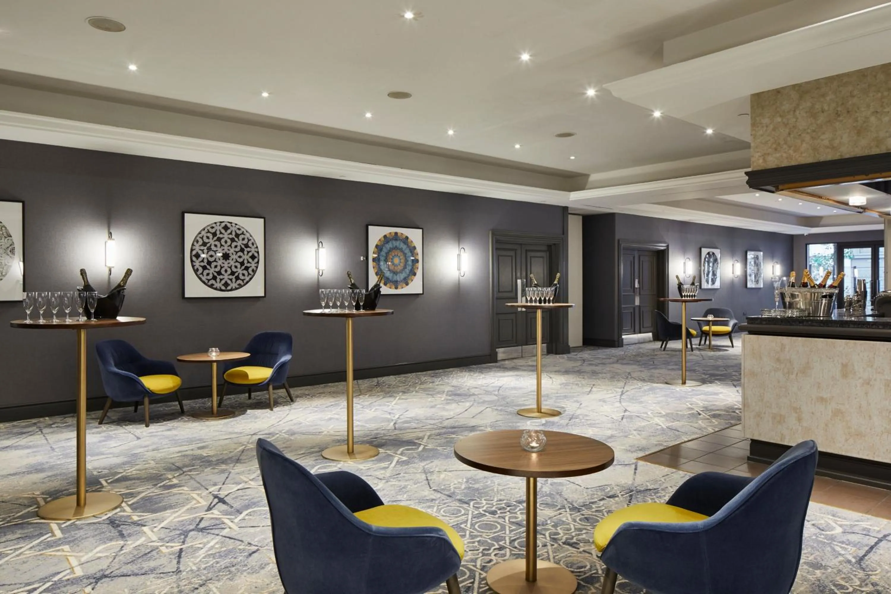 Lounge or bar in Cardiff Marriott Hotel