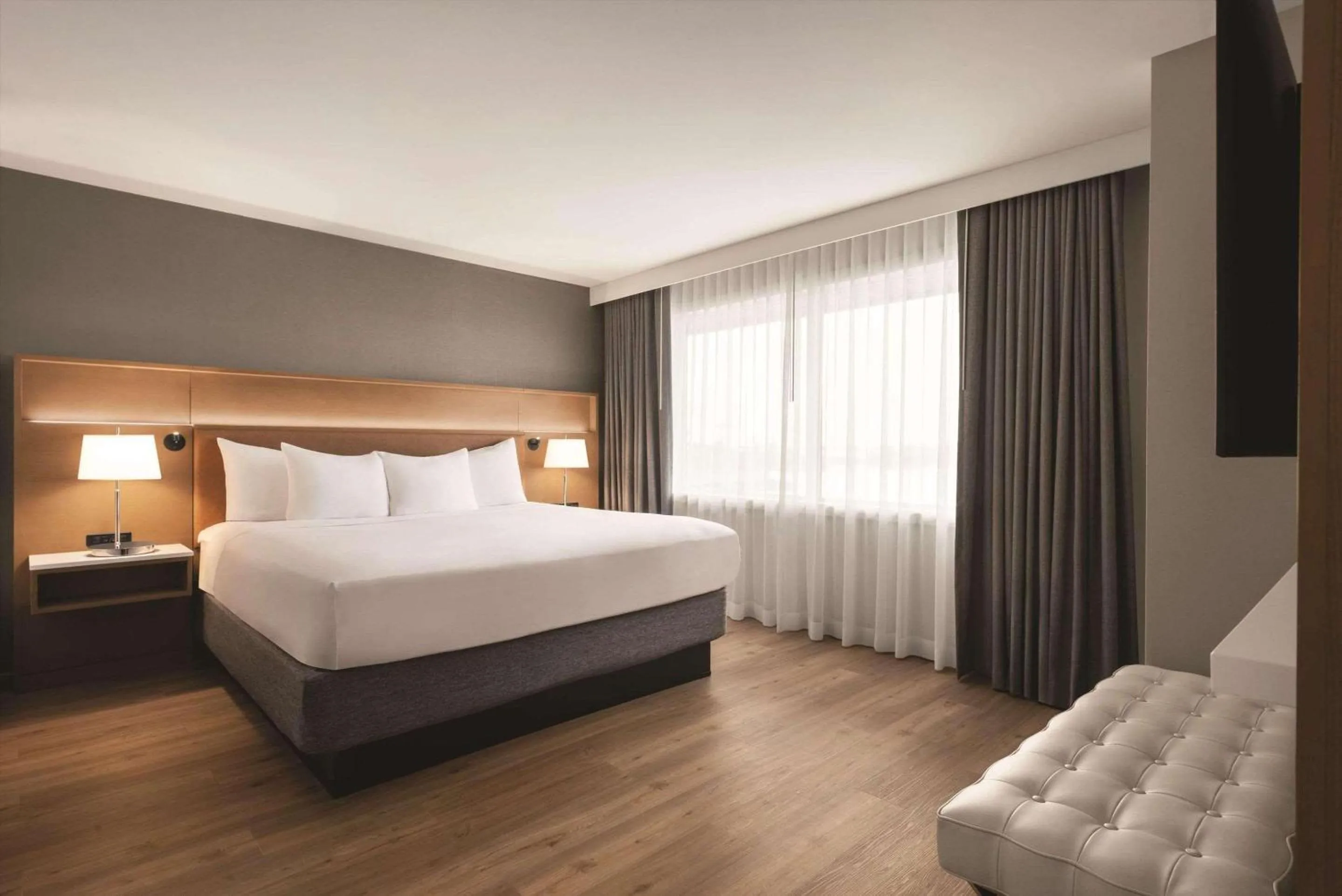 Bedroom, Bed in Oneida Casino Hotel