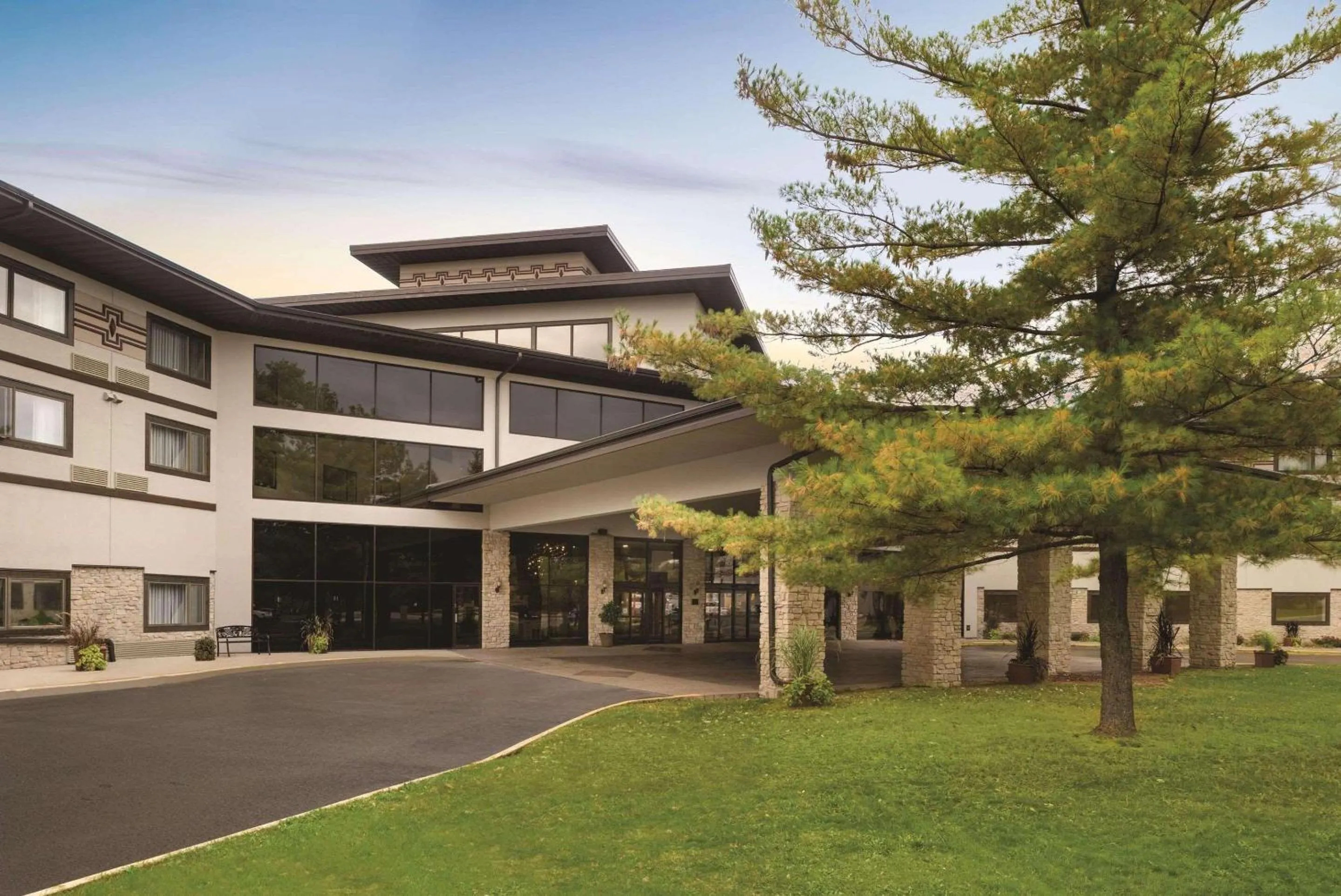 Property building in Oneida Casino Hotel