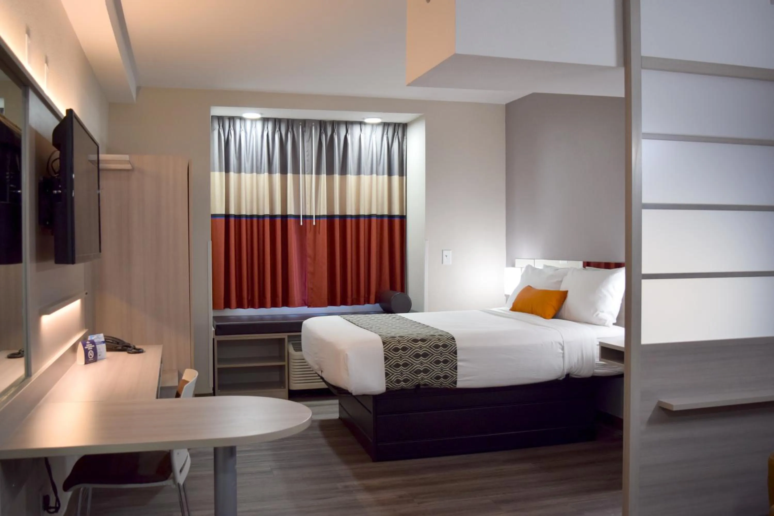 Bedroom, Bed in Microtel Inn & Suites by Wyndham Raleigh