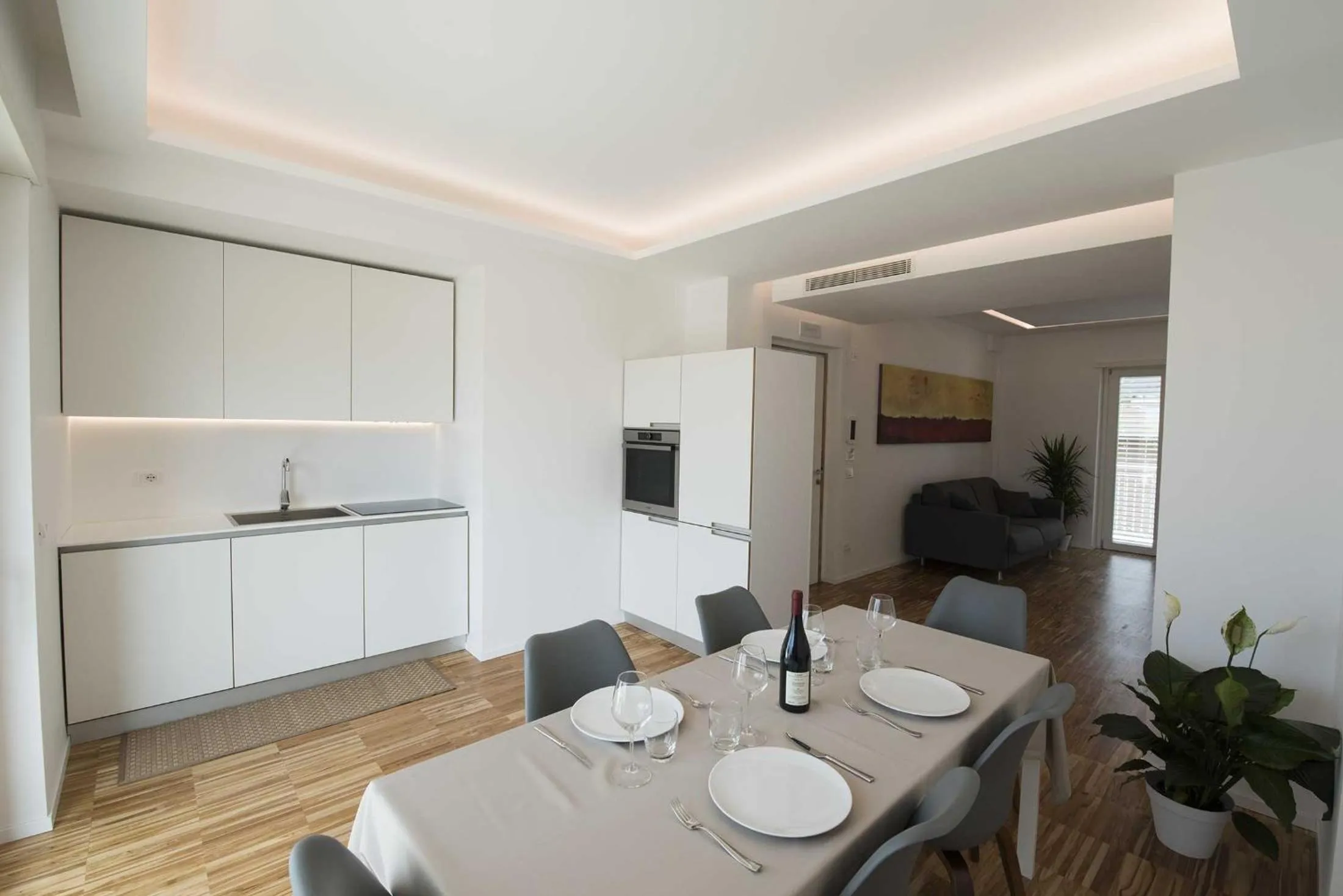 TV and multimedia in apARTments Sperlonga