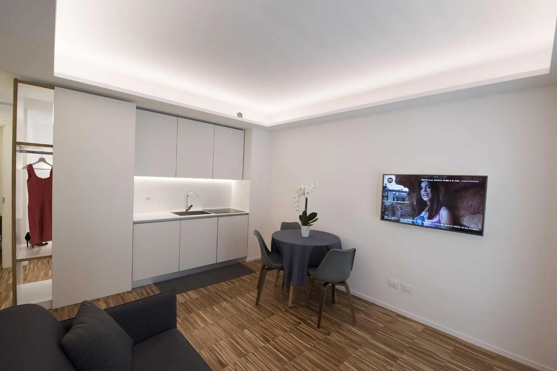 TV and multimedia in apARTments Sperlonga