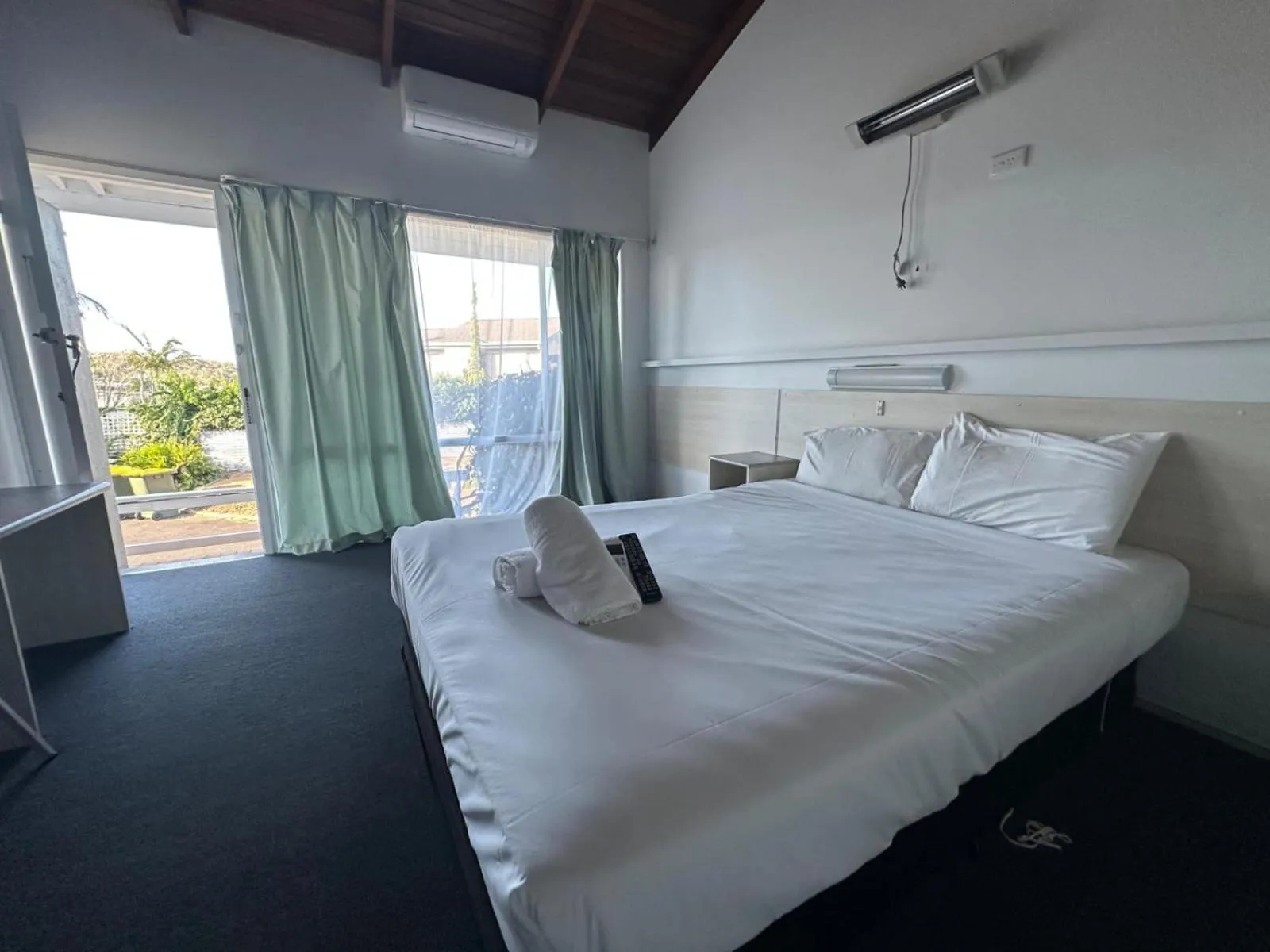 Bed in Merimbula Gardens Motel