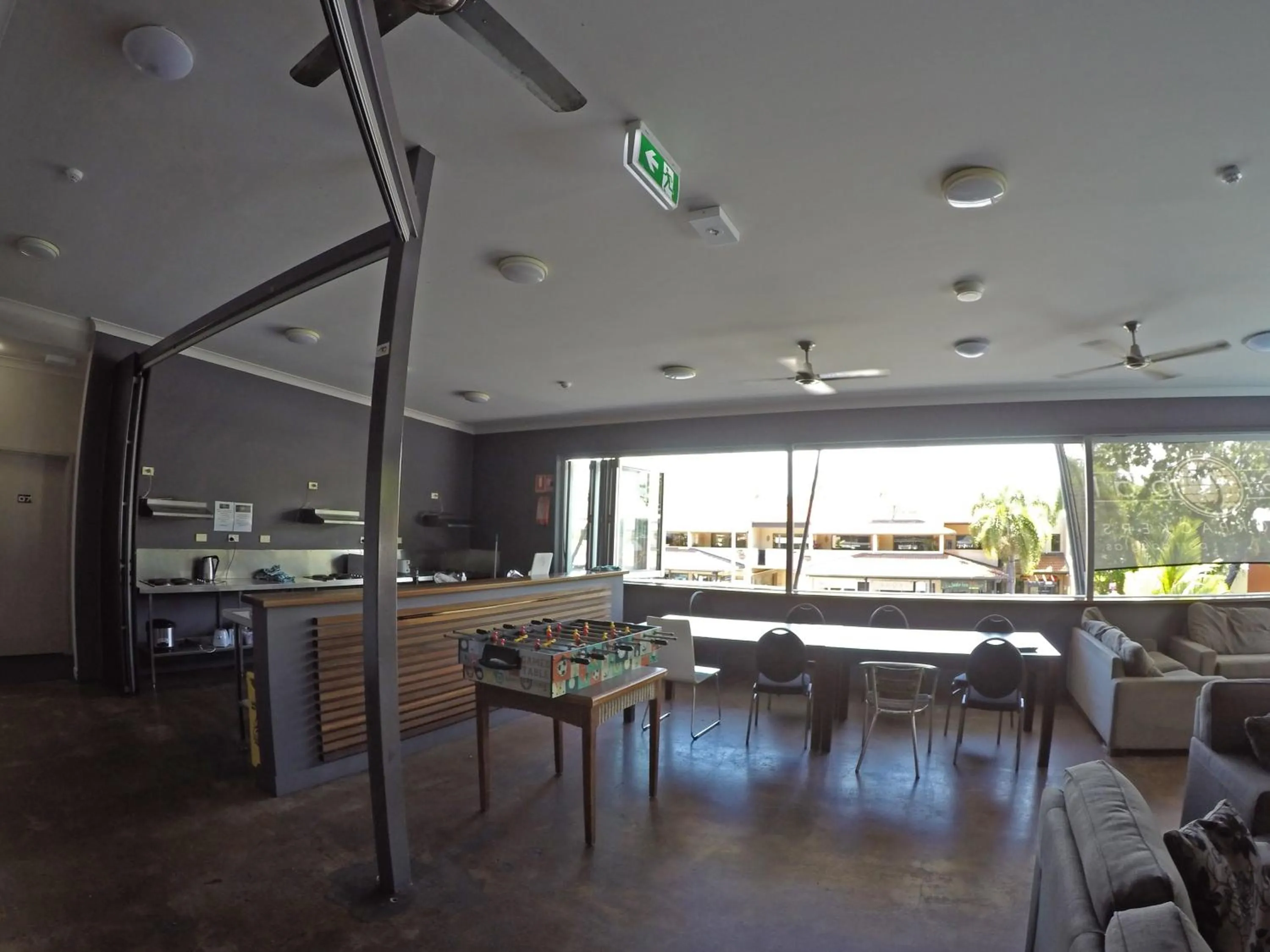 Kitchen or kitchenette in Global Backpackers Port Douglas