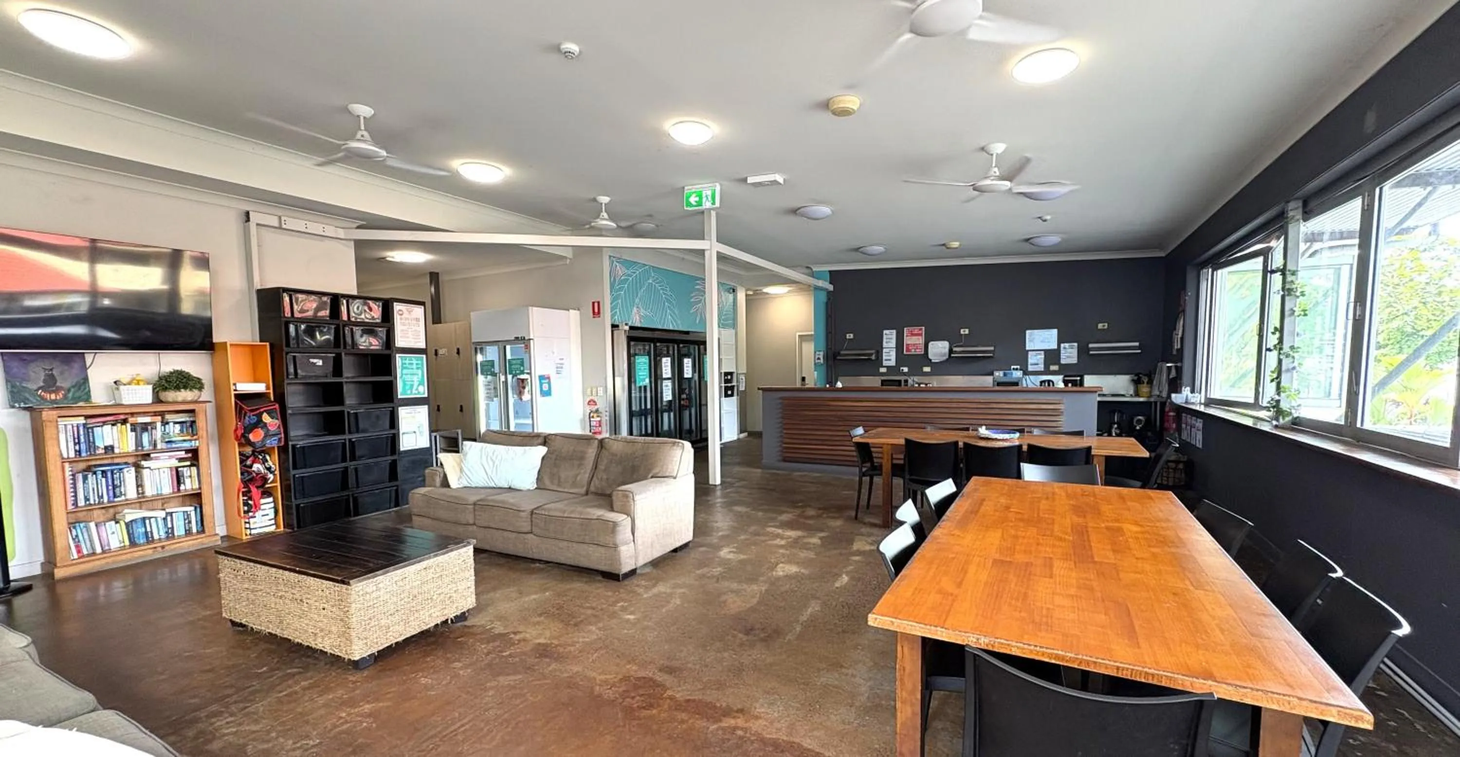 Global Backpackers Youth Hostel