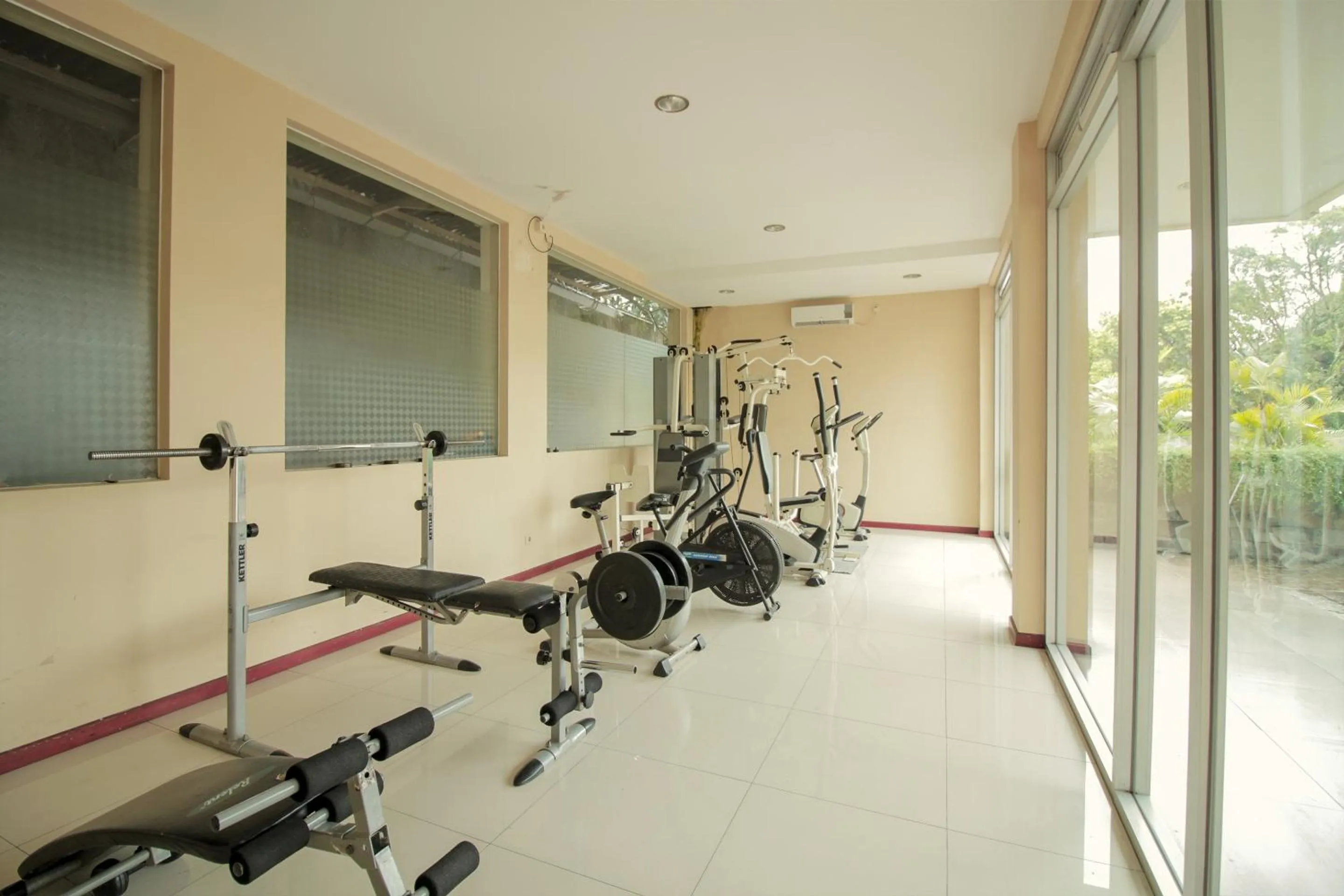 Fitness centre/facilities in Collection O 295 Grha Ciumbuleuit Guest House