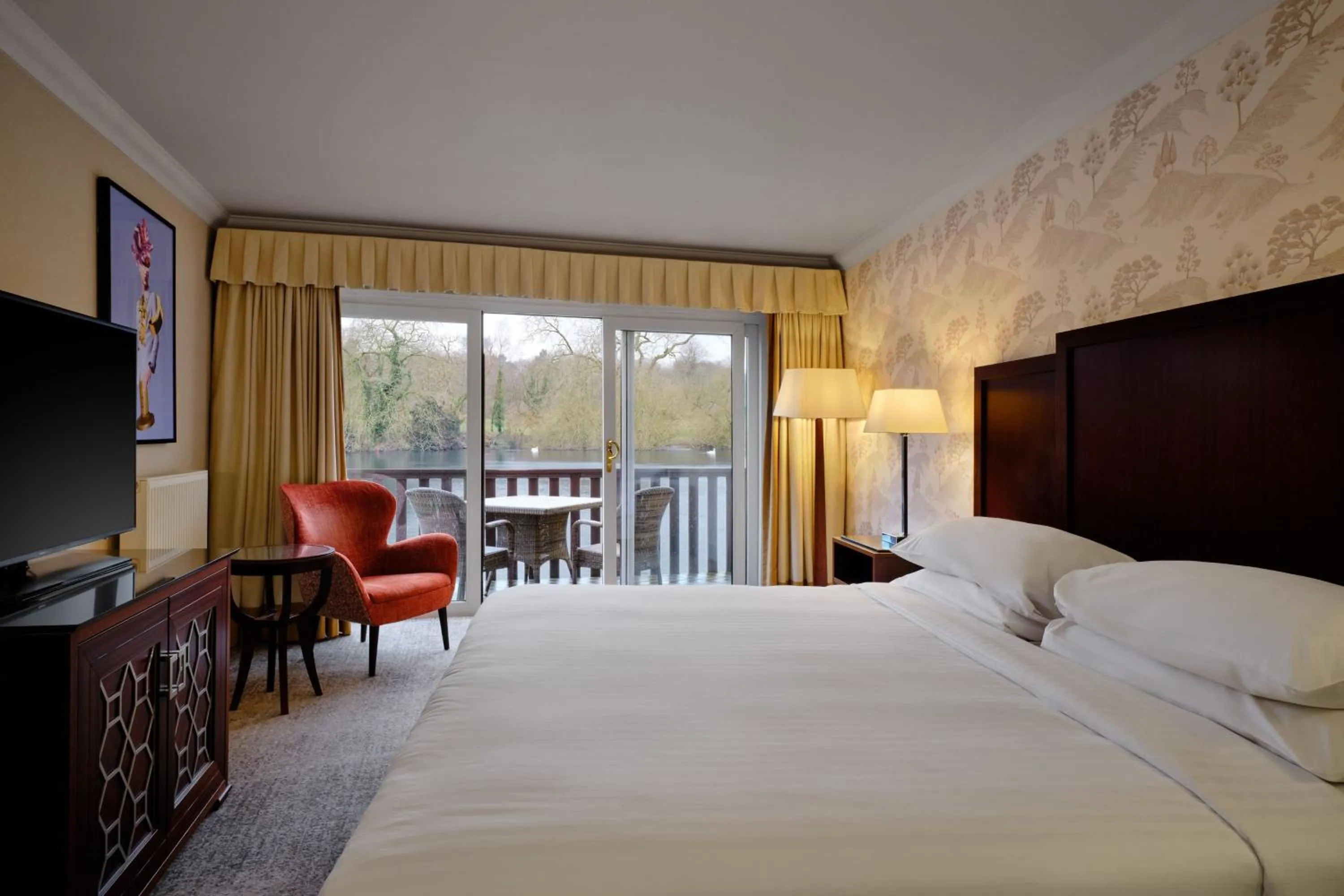 Photo of the whole room, Bed in Delta Hotels by Marriott St Pierre Country Club