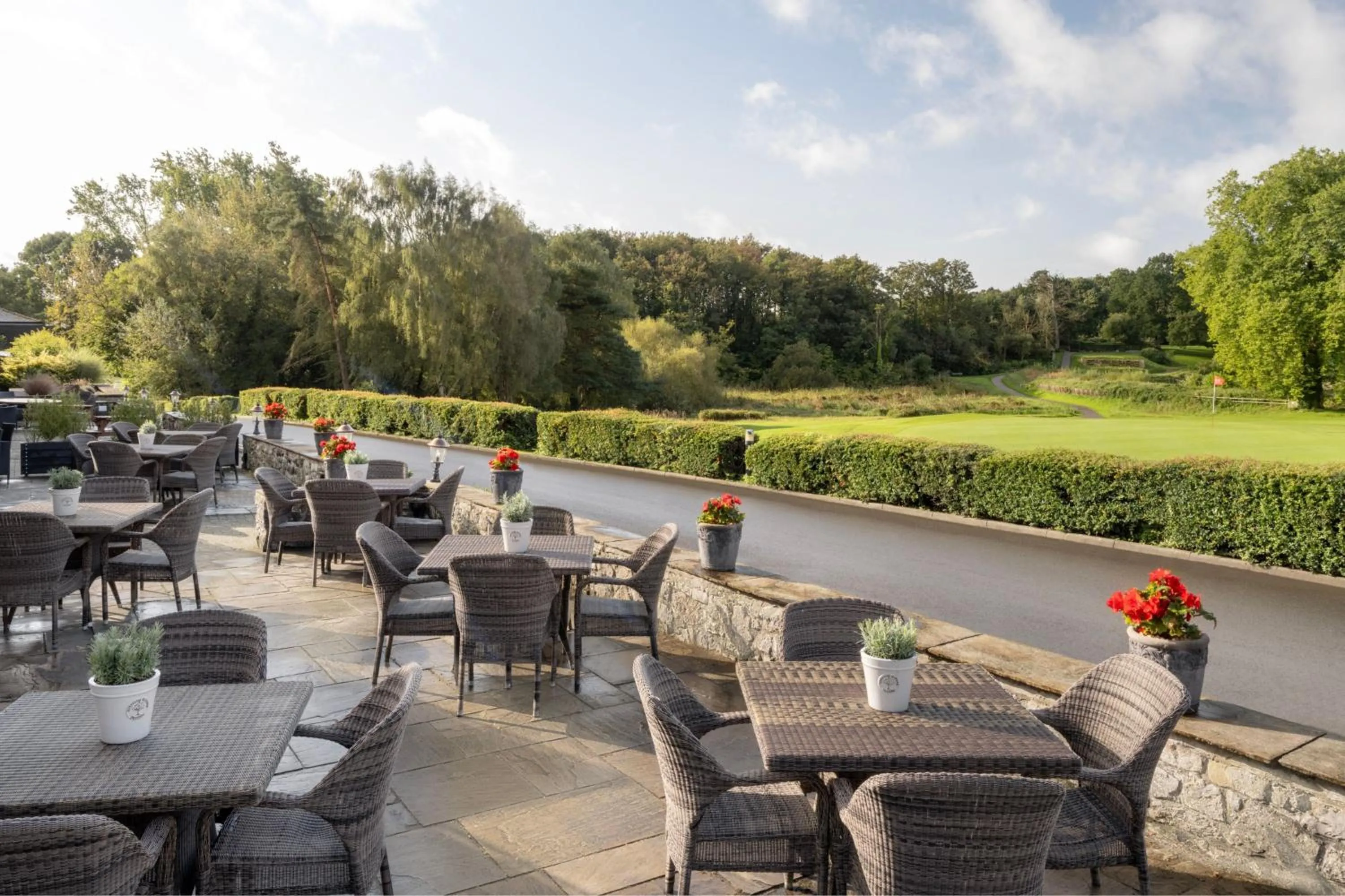 Lounge or bar in Delta Hotels by Marriott St Pierre Country Club