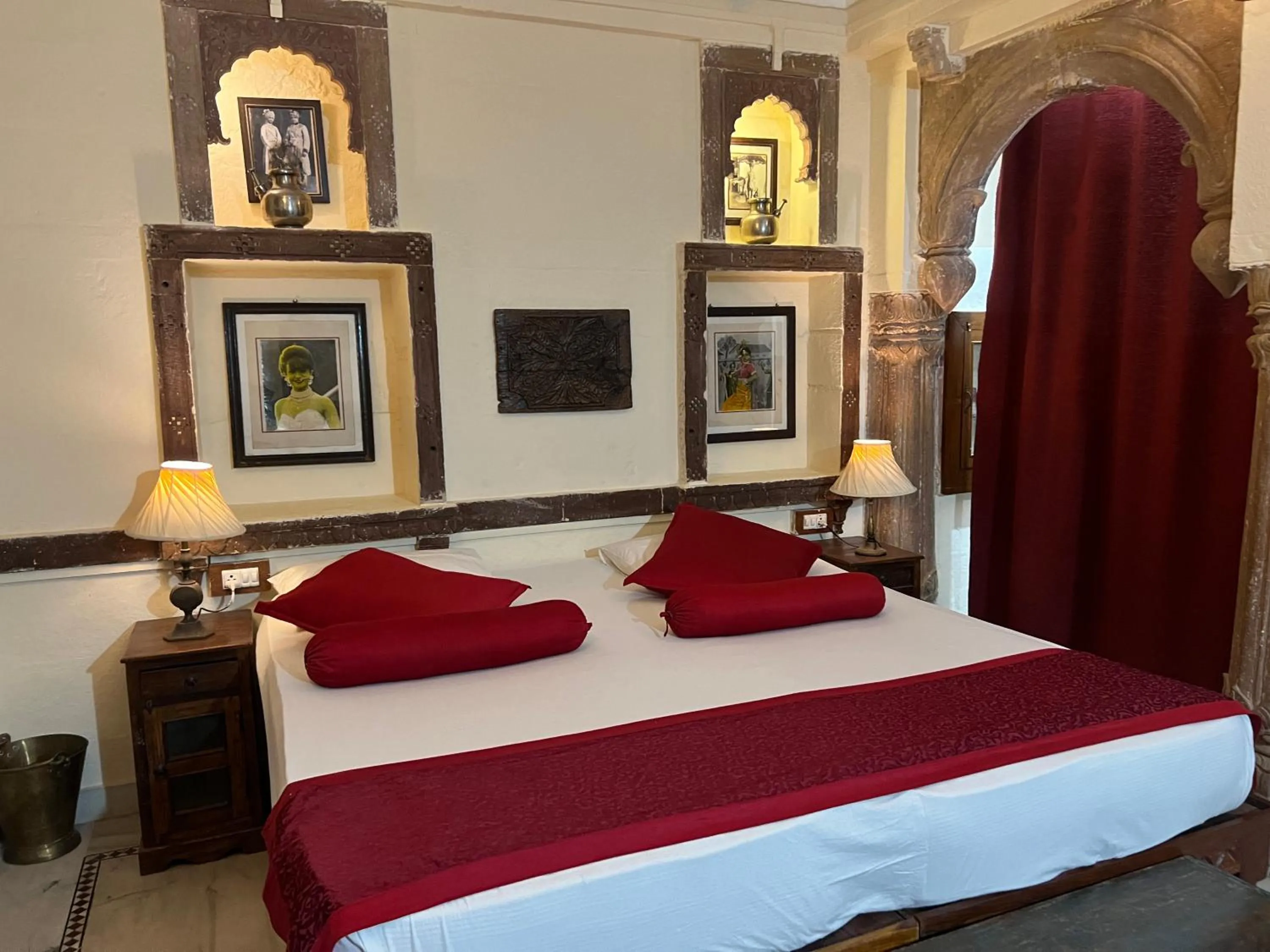 Photo of the whole room, Bed in Juna Mahal Boutique Home Stay