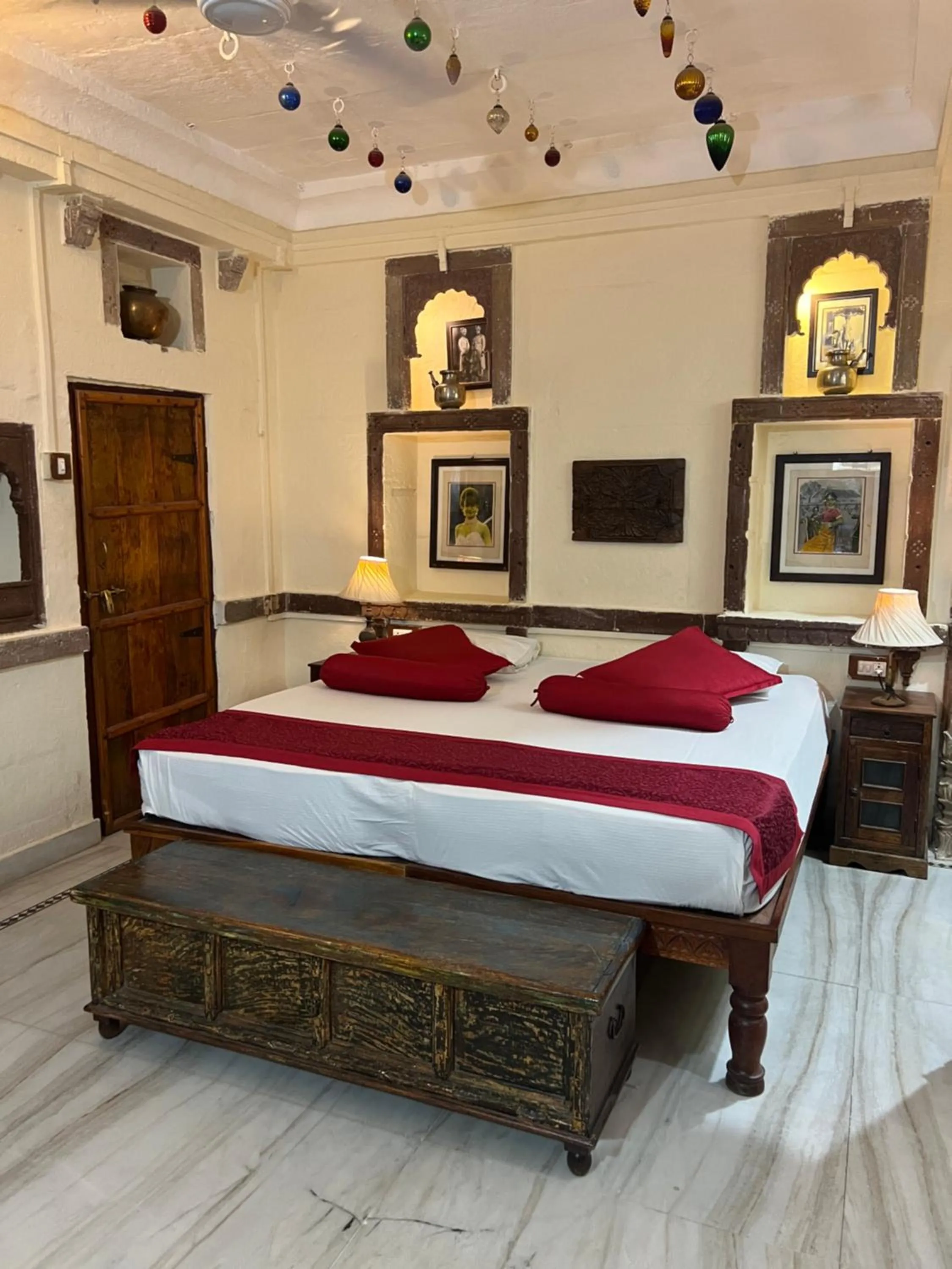 Photo of the whole room, Bed in Juna Mahal Boutique Home Stay