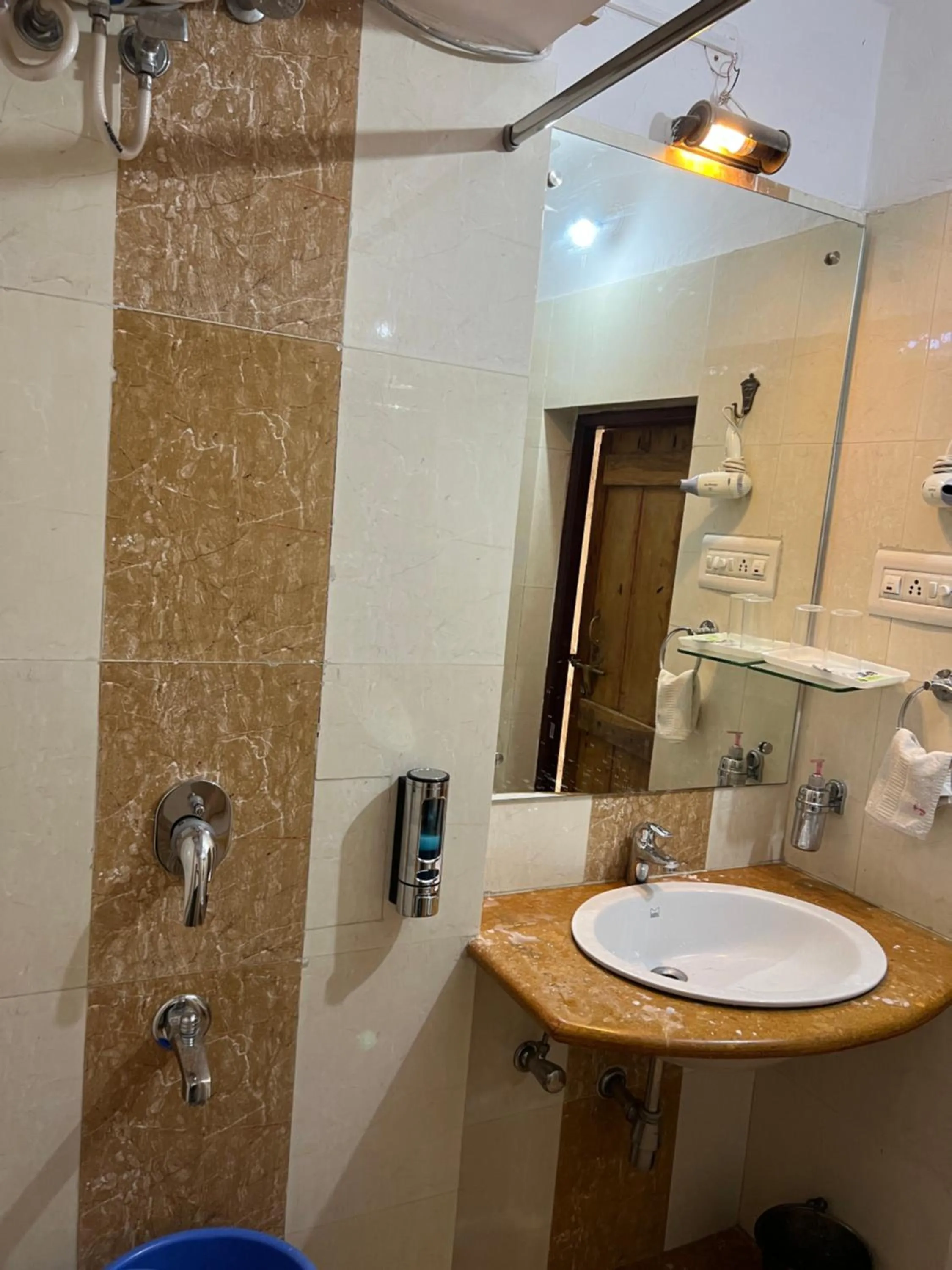 Bathroom in Juna Mahal Boutique Home Stay