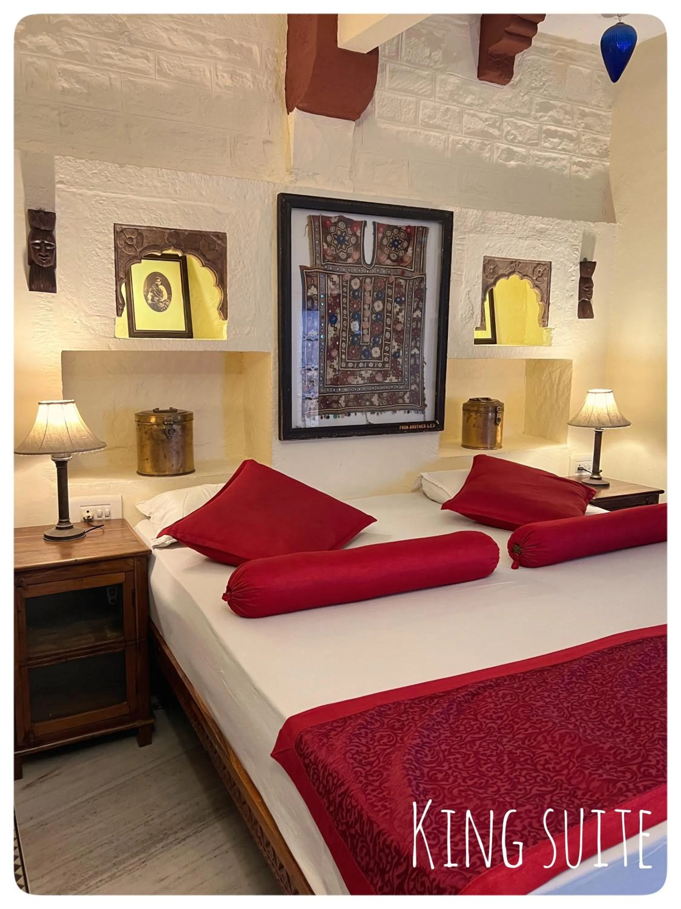 Bed in Juna Mahal Boutique Home Stay
